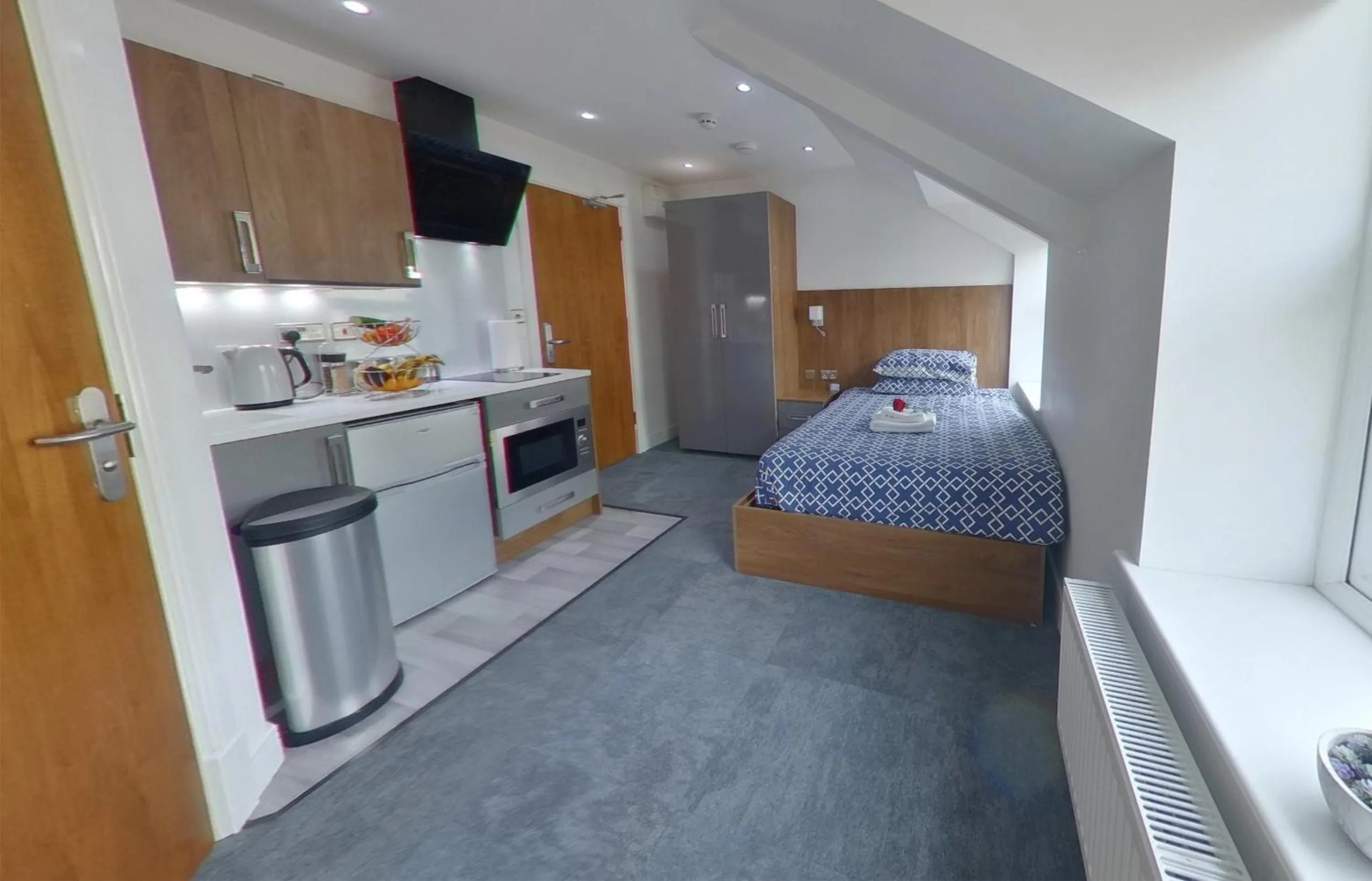 Bed in Victoria House - Deluxe Studios in Coventry City Centre, free parking, by COVSTAYS