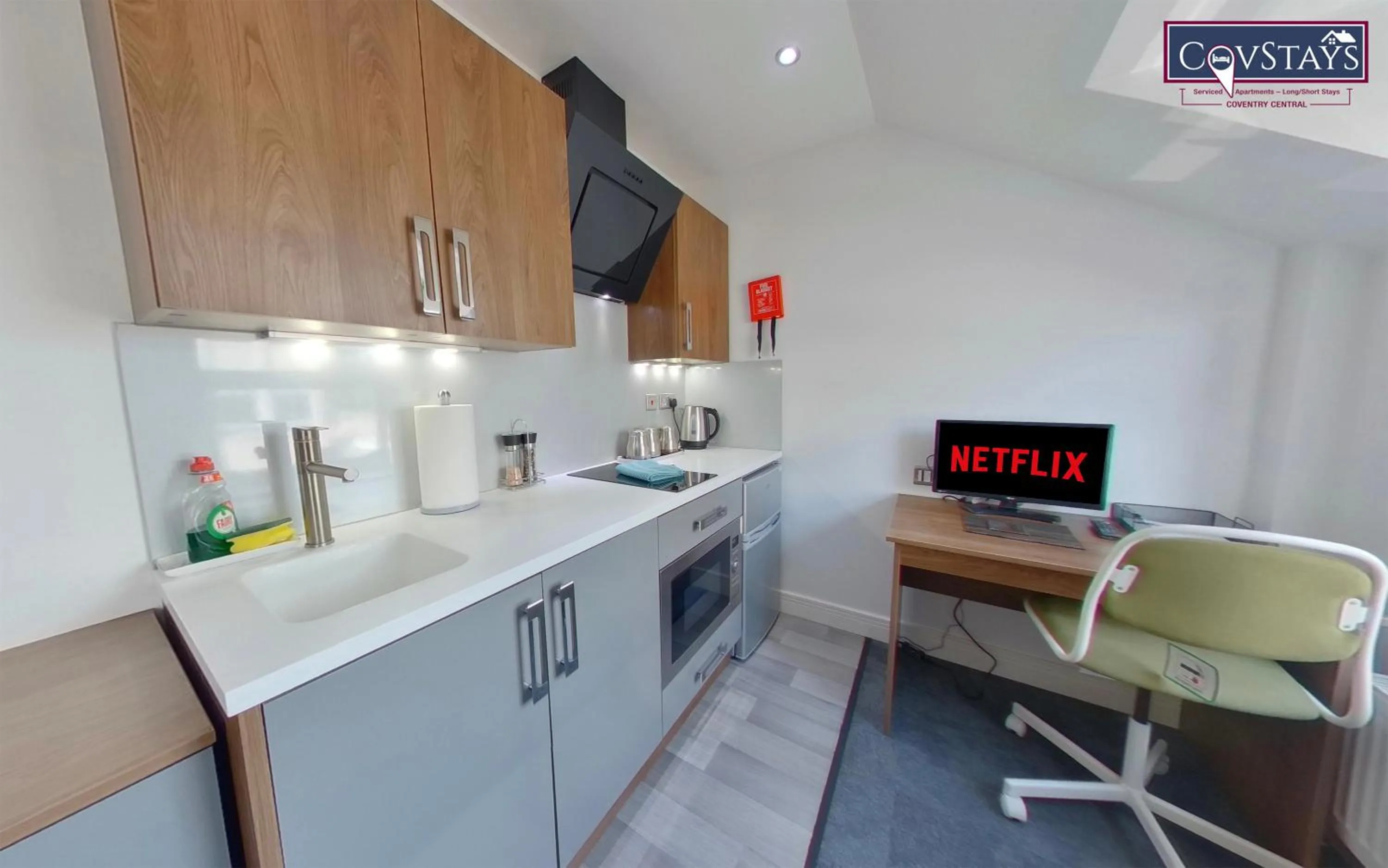 Victoria House - Deluxe Studios in Coventry City Centre, free parking, by COVSTAYS