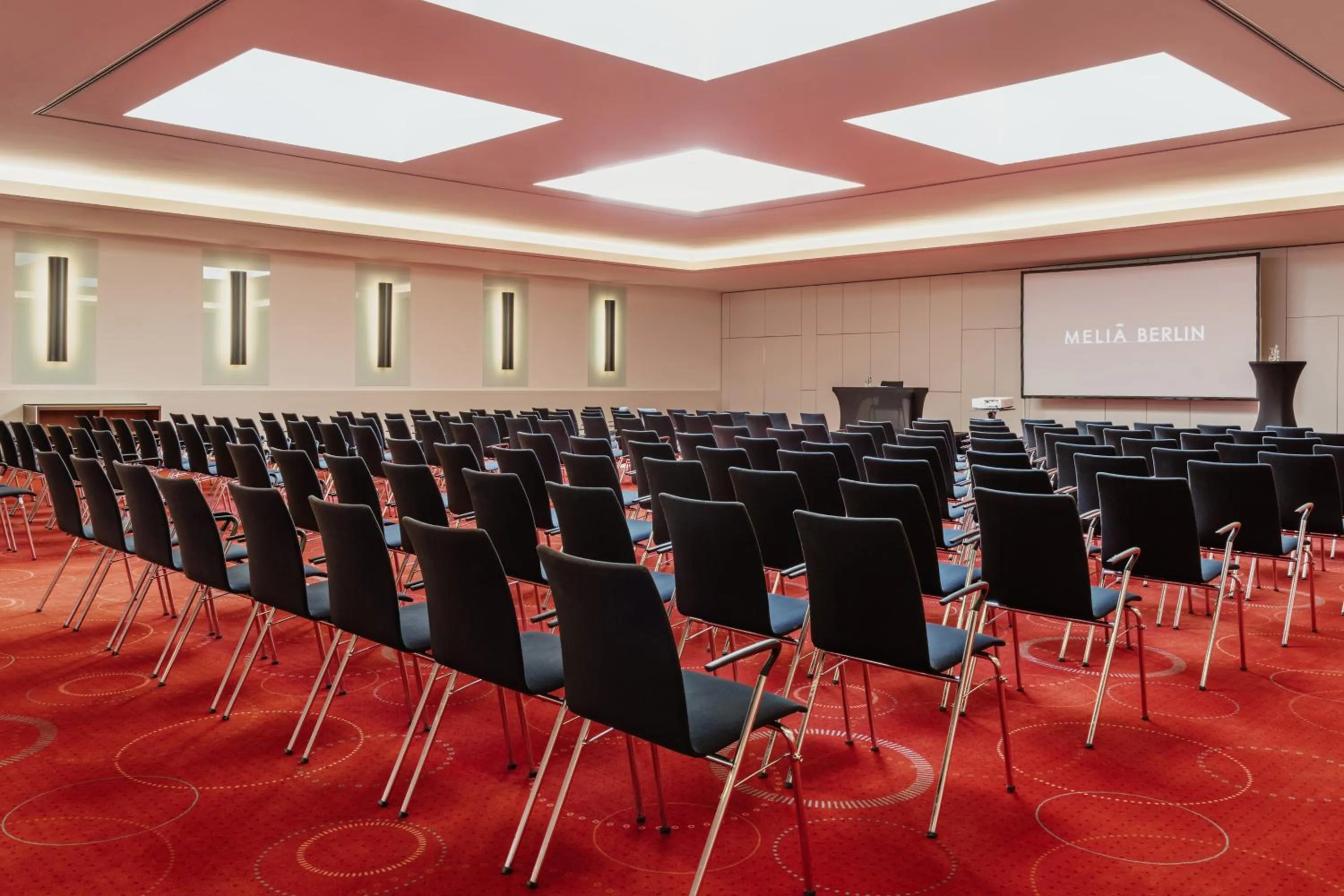 Meeting/conference room in Meliá Berlin