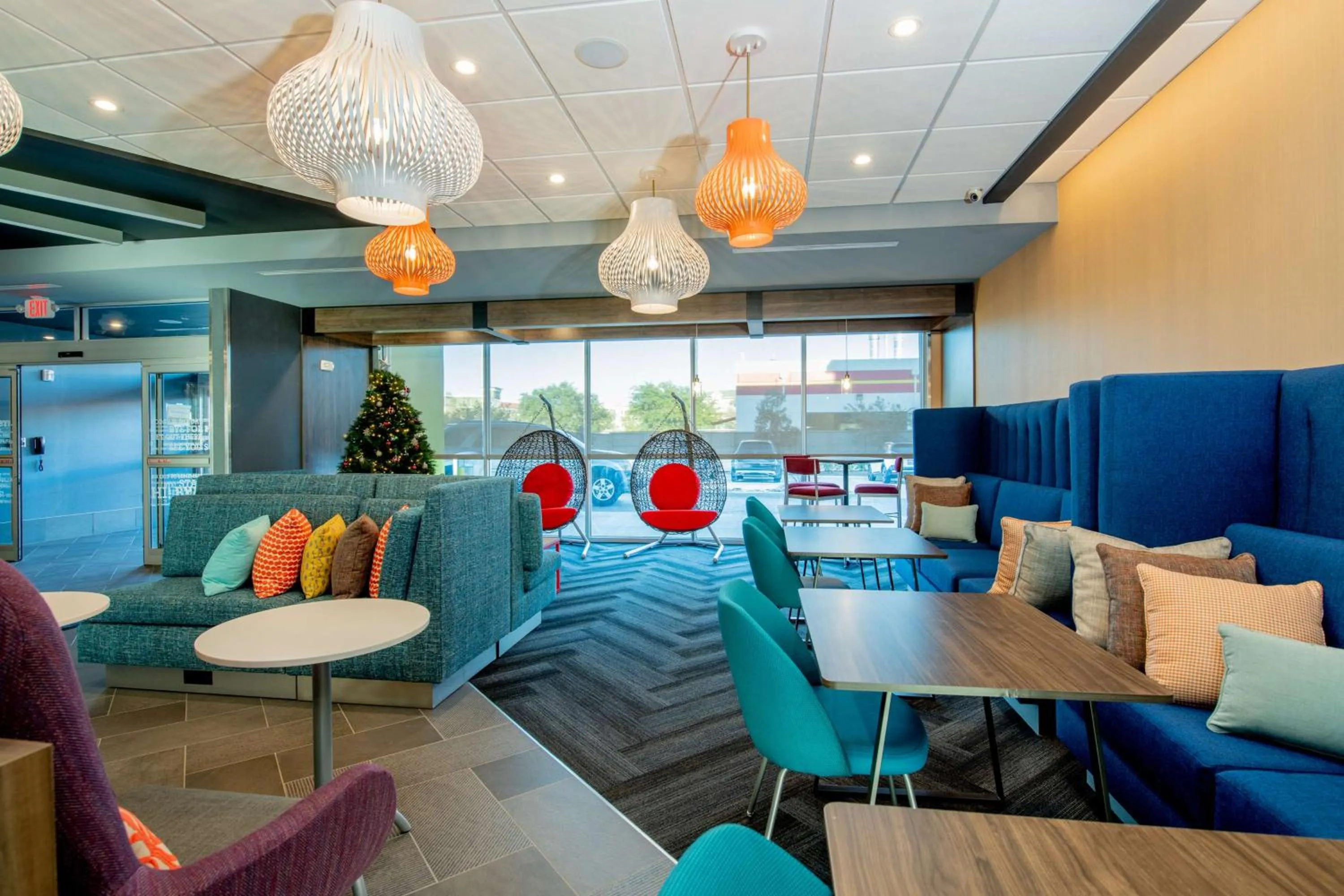 Lobby or reception in Tru By Hilton The Colony