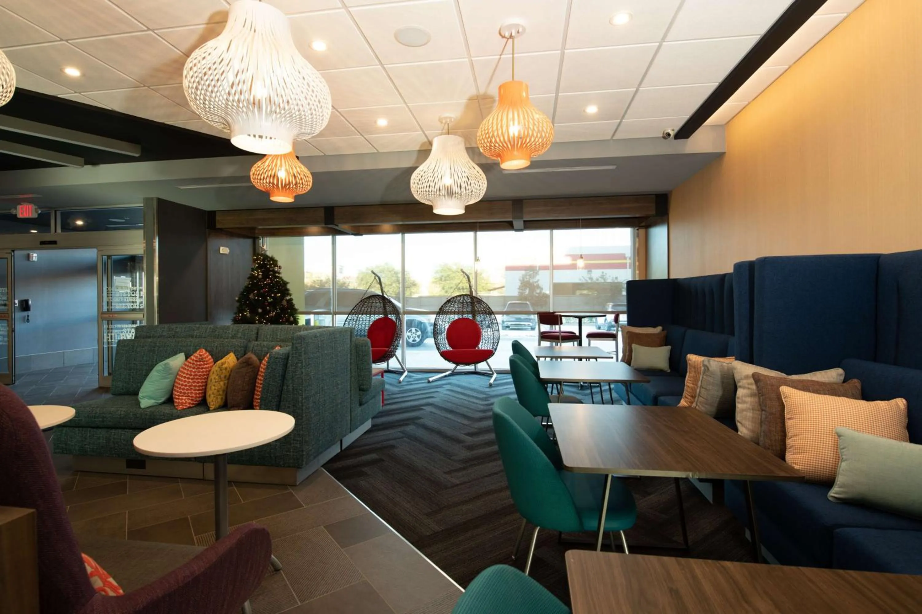 Lobby or reception in Tru By Hilton The Colony