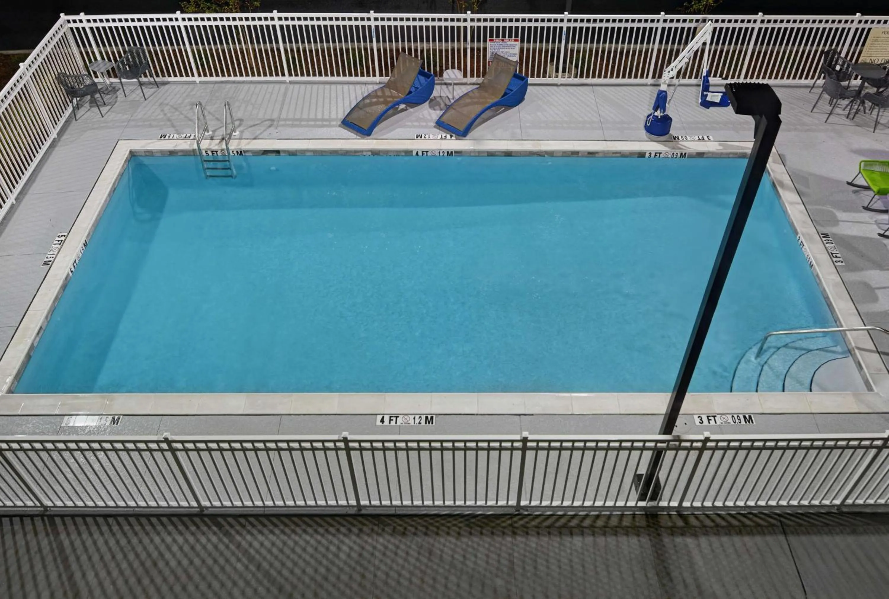 Pool view in Hampton Inn And Suites Macclenny I-10