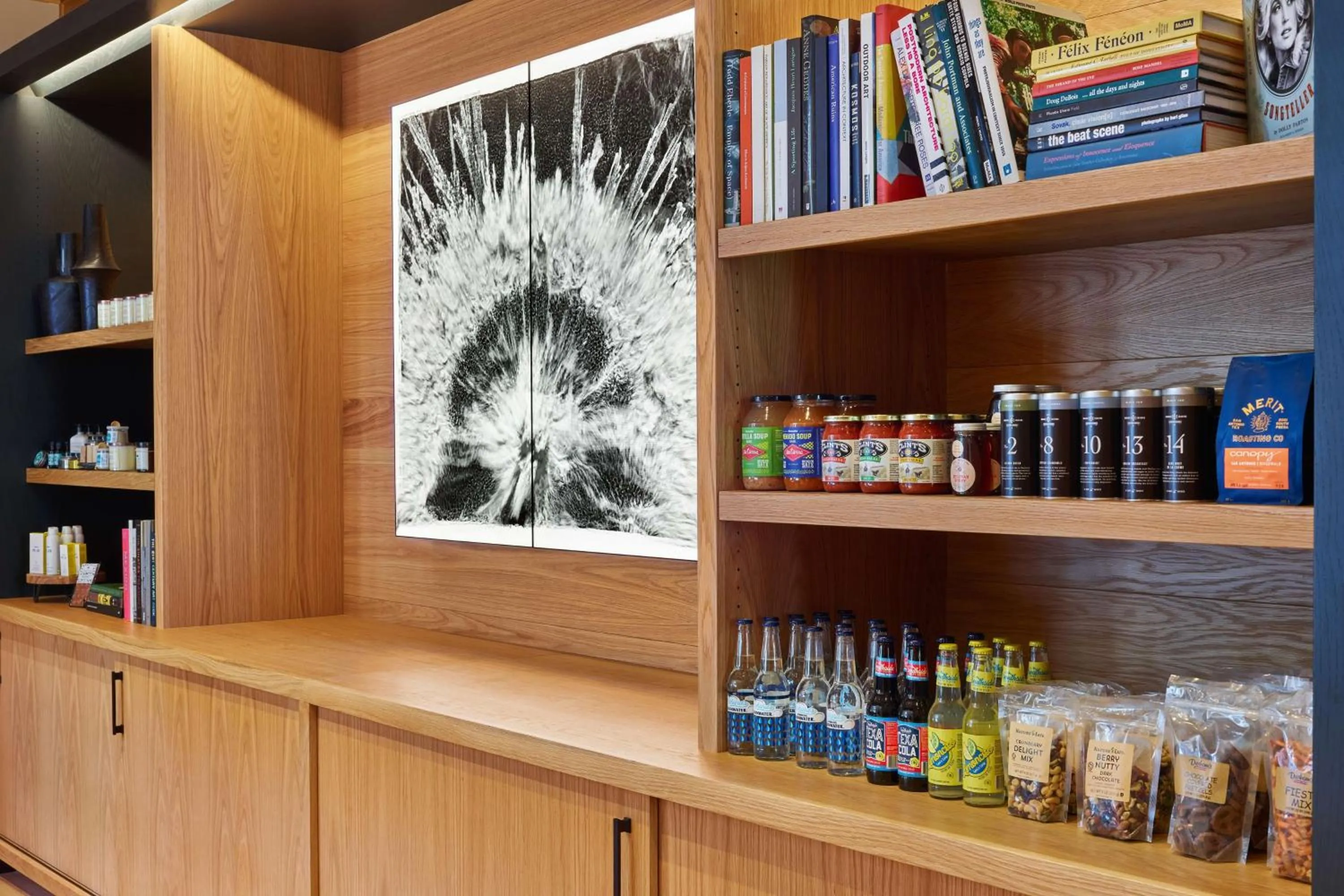 Restaurant/places to eat in Canopy By Hilton San Antonio Riverwalk