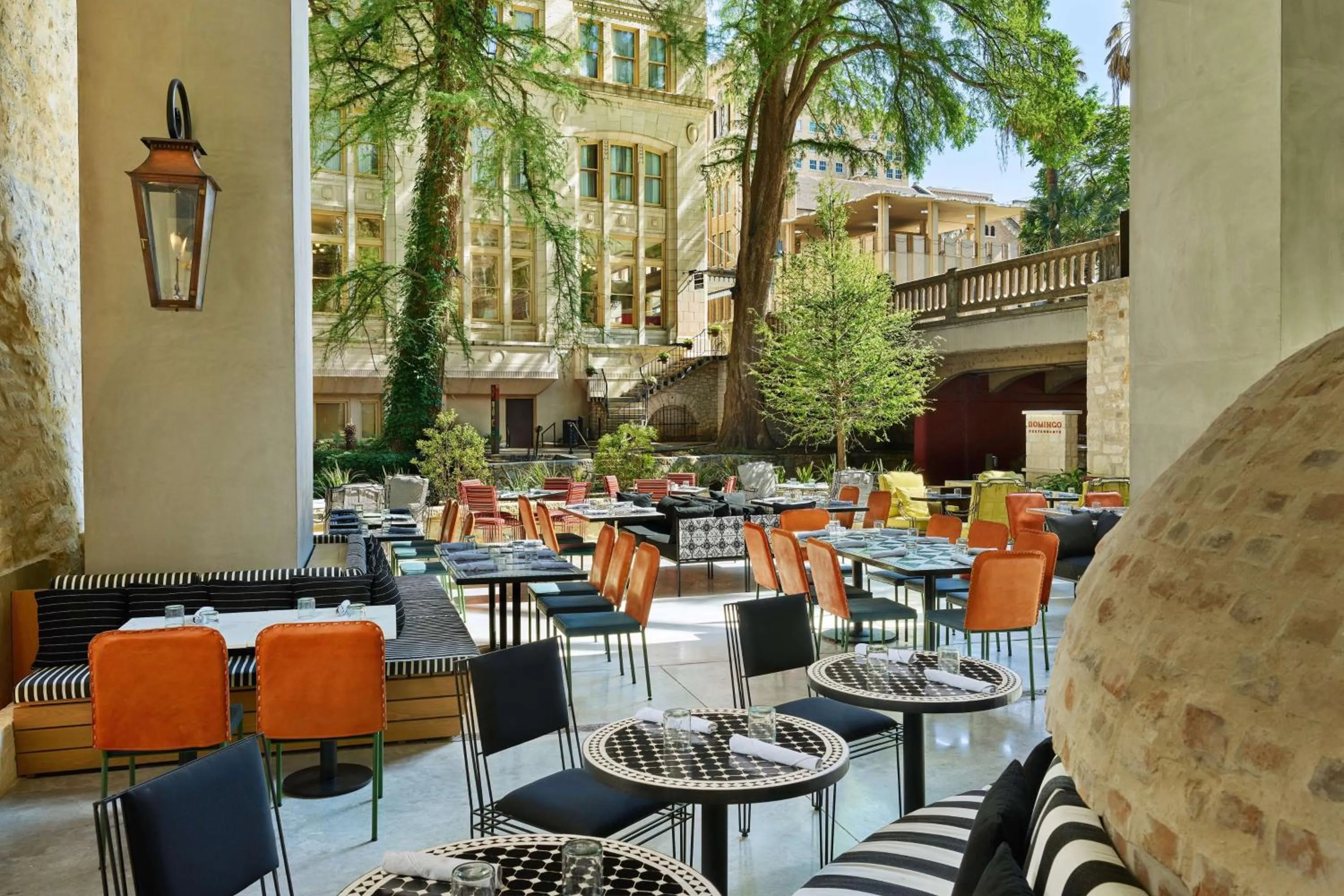 Restaurant/places to eat in Canopy By Hilton San Antonio Riverwalk