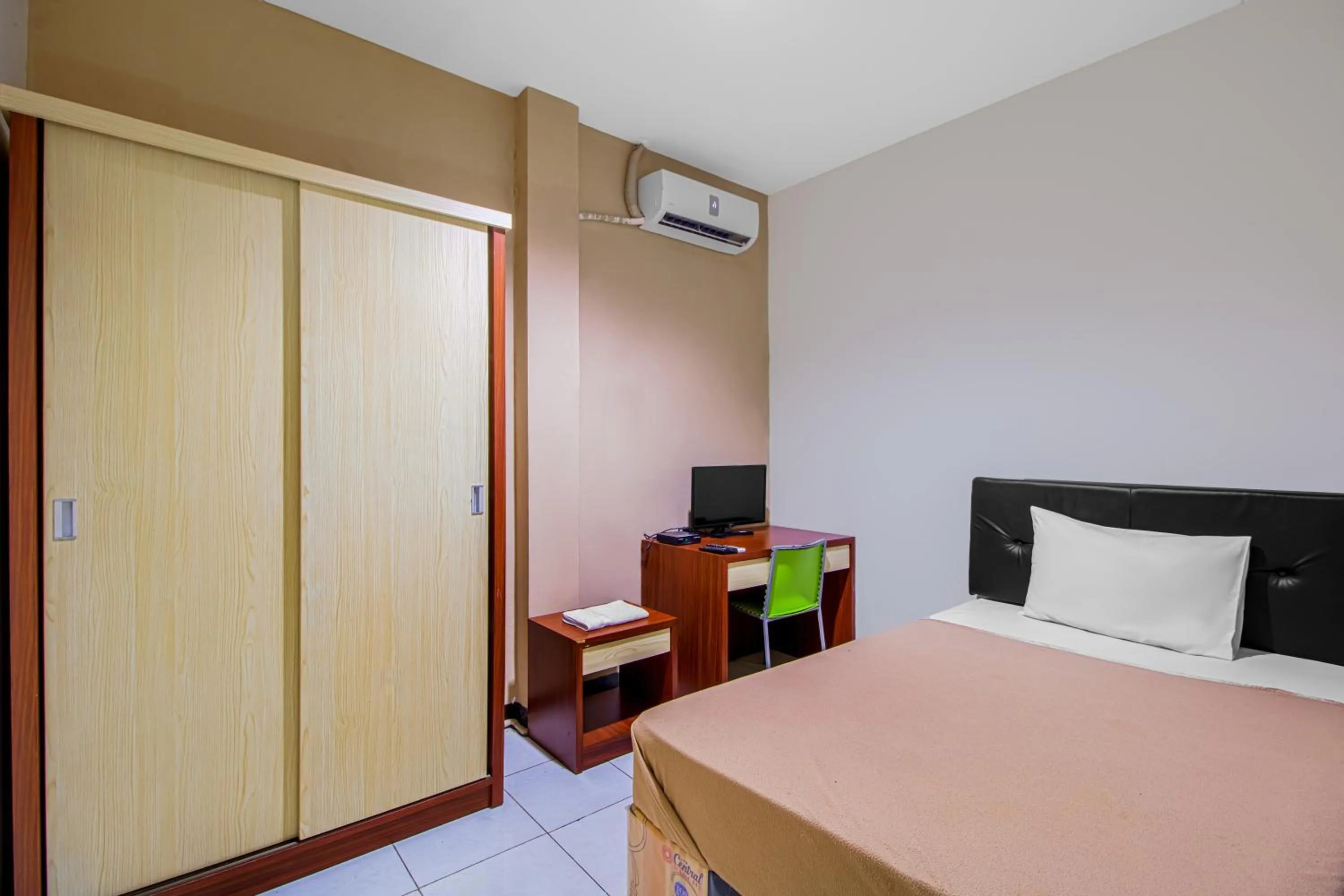 Bed in Griya Stadion