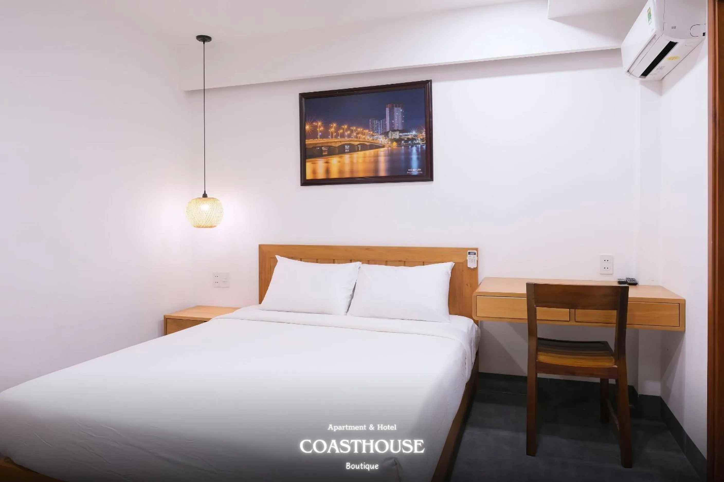 Bedroom, Bed in Coast House Boutique Hotel