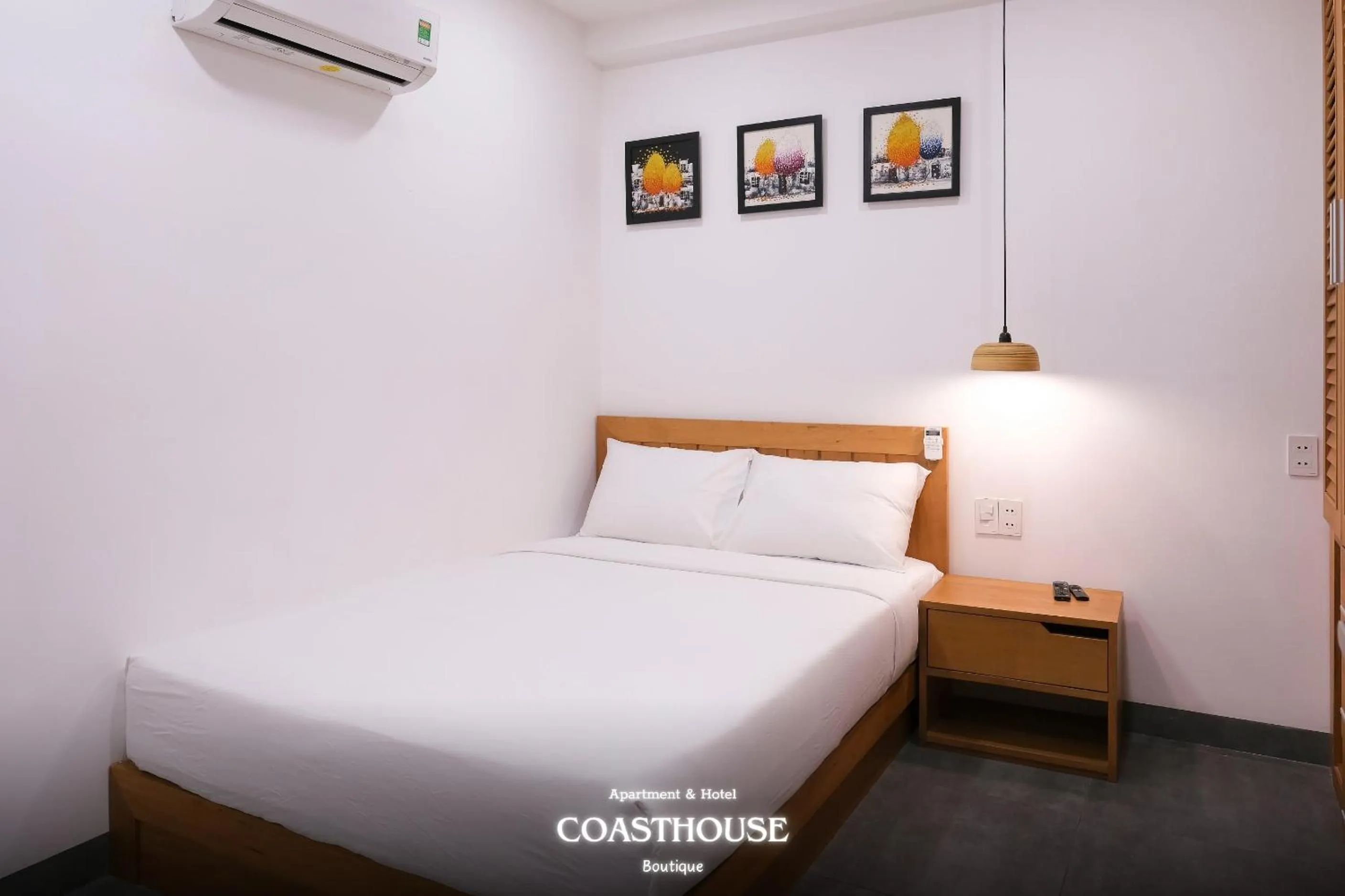 Bedroom, Bed in Coast House Boutique Hotel