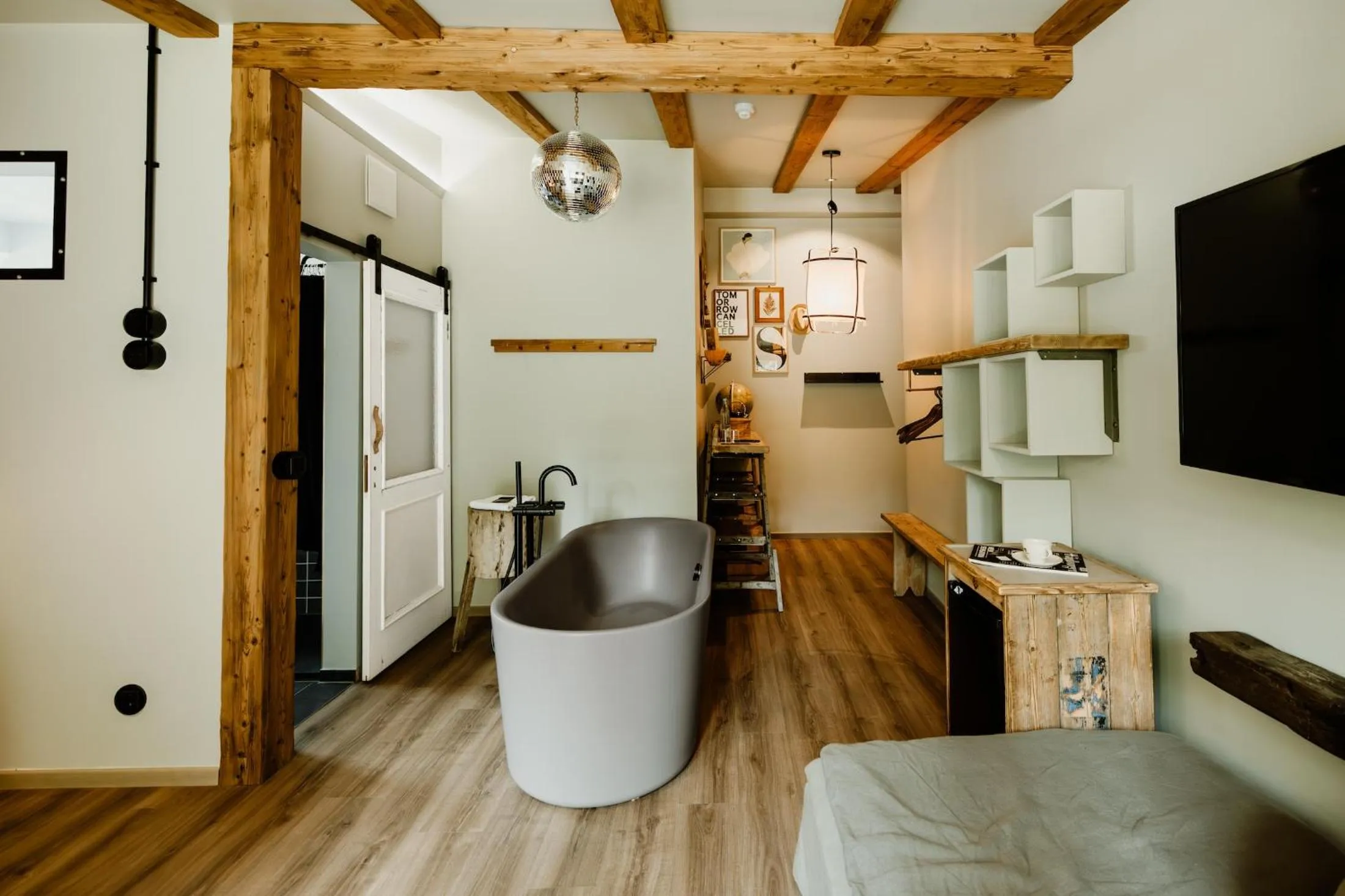 Bath in THE HEARTS HOTEL - dein Boutique- und Event-Resort