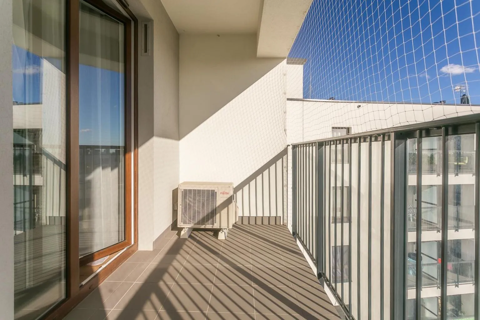 Balcony/Terrace in RentPlanet - Apartamenty Wolska