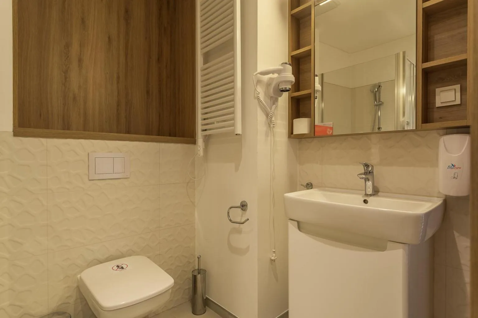Bathroom in RentPlanet - Apartamenty Wolska
