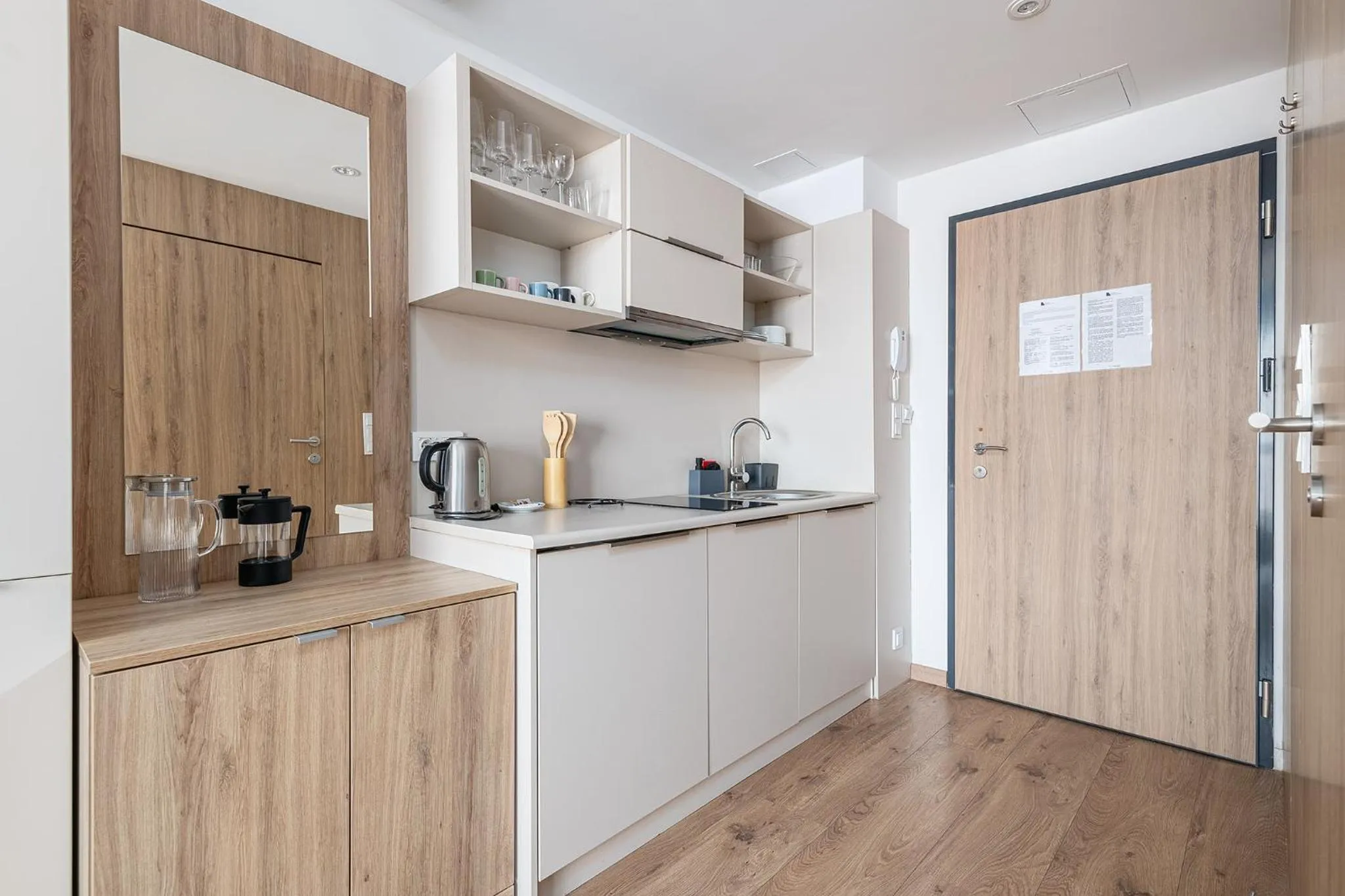 Kitchen or kitchenette in RentPlanet - Apartamenty Wolska