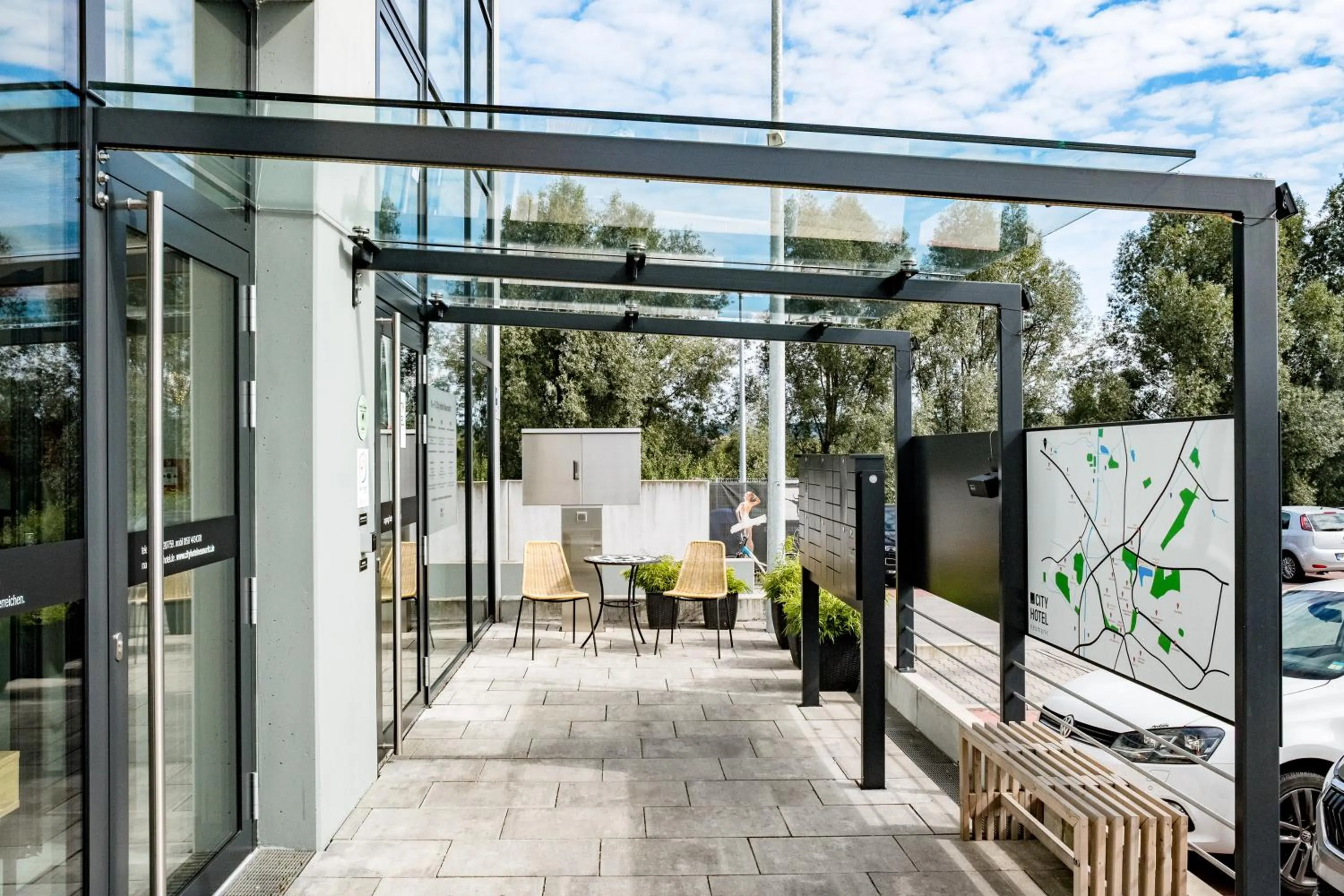 Facade/entrance in N+S City Hotel Neumarkt