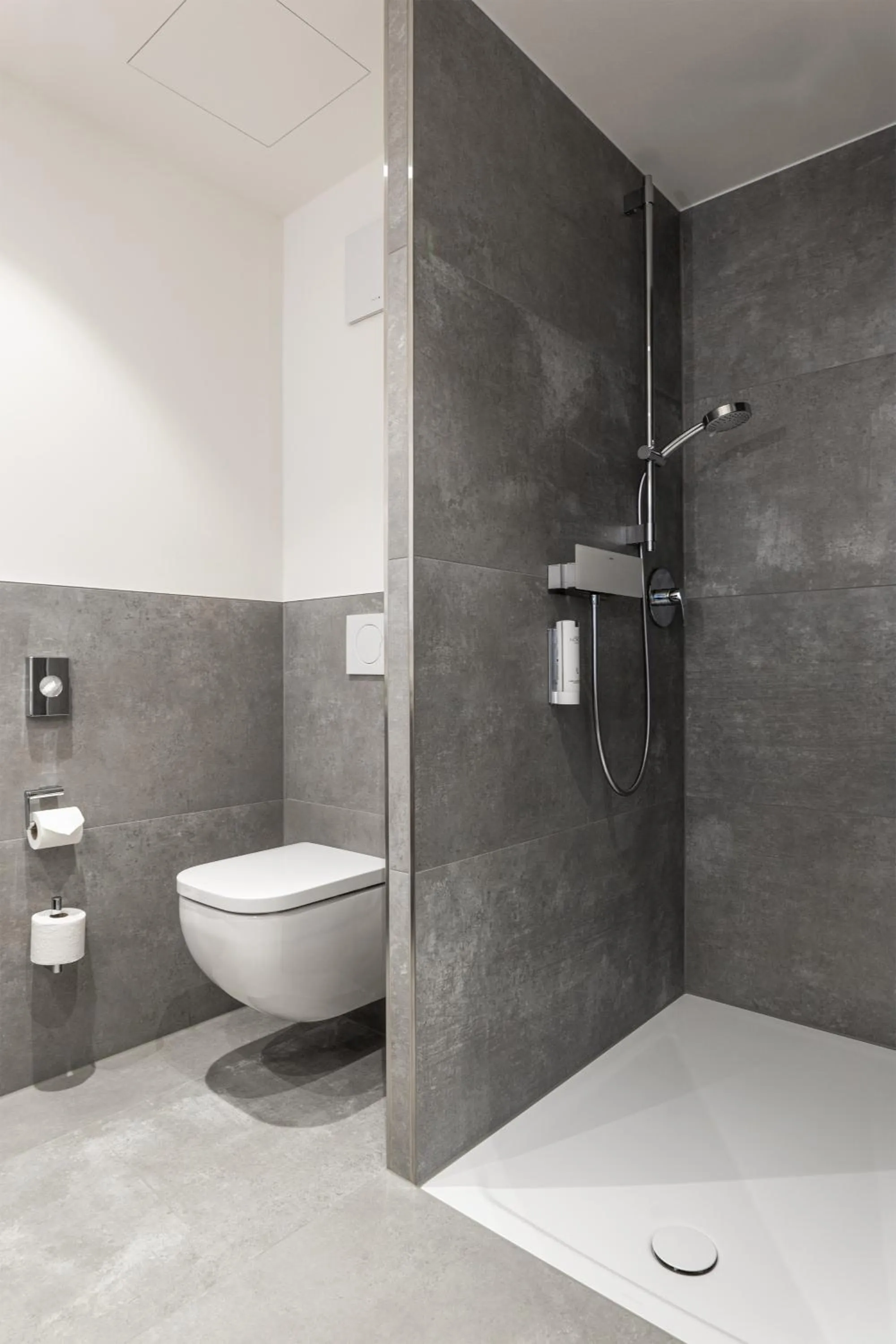 Shower in N+S City Hotel Neumarkt