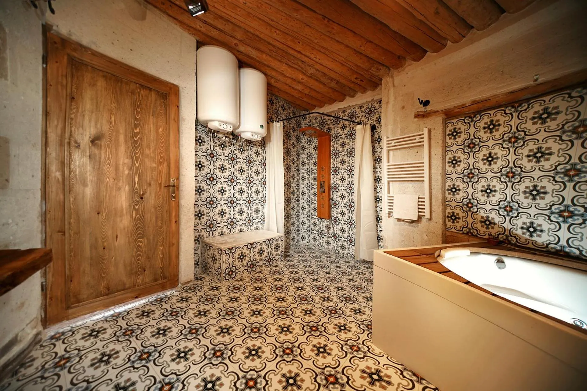 Shower, Bed in Pigeon Hotel Cappadocia