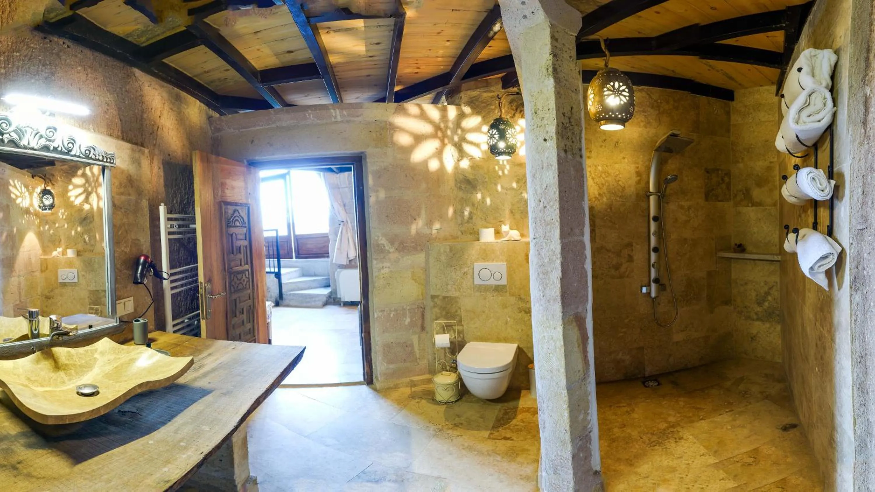 Shower in Pigeon Hotel Cappadocia