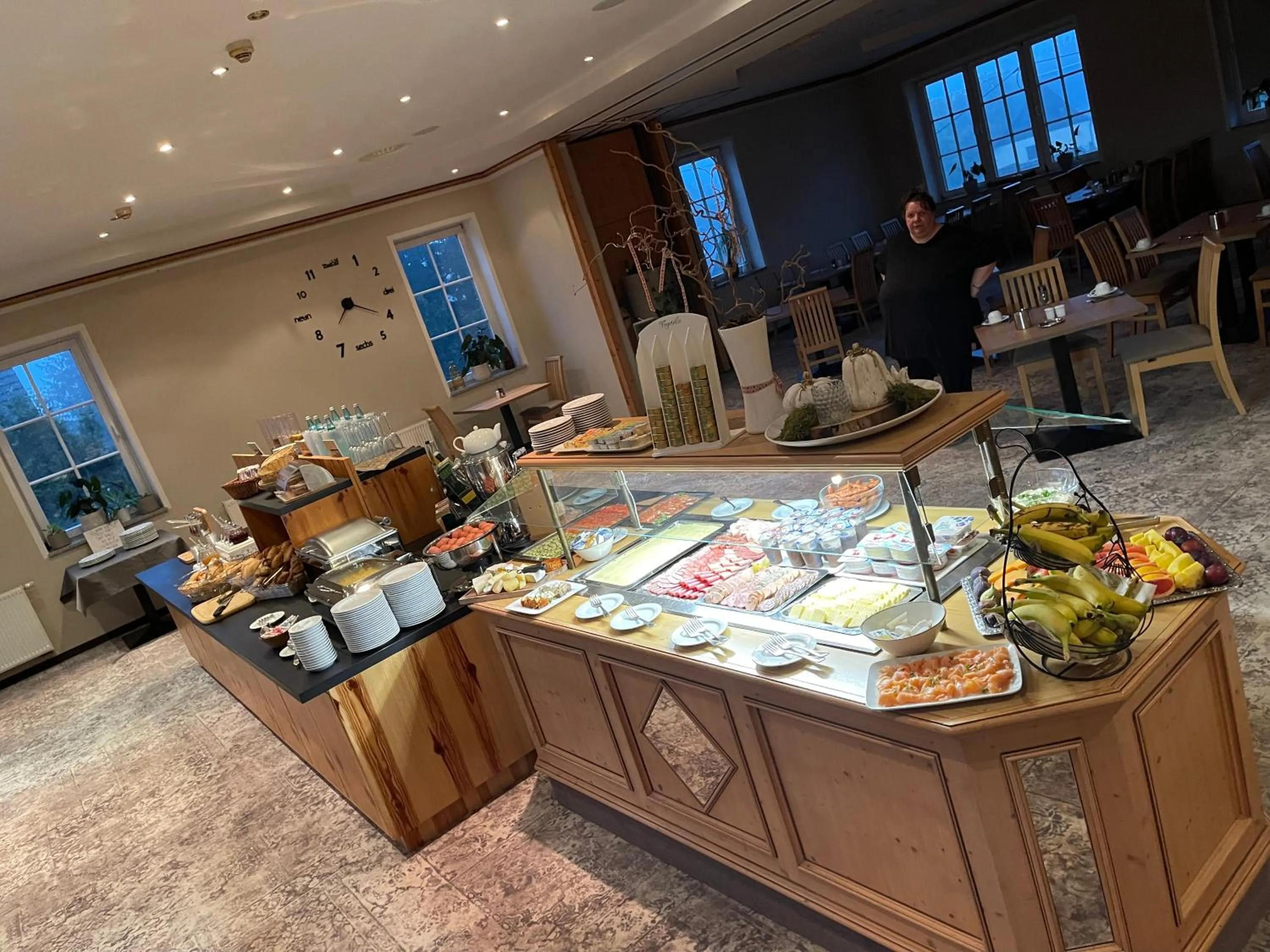 Buffet breakfast in Hotel Zum Bären