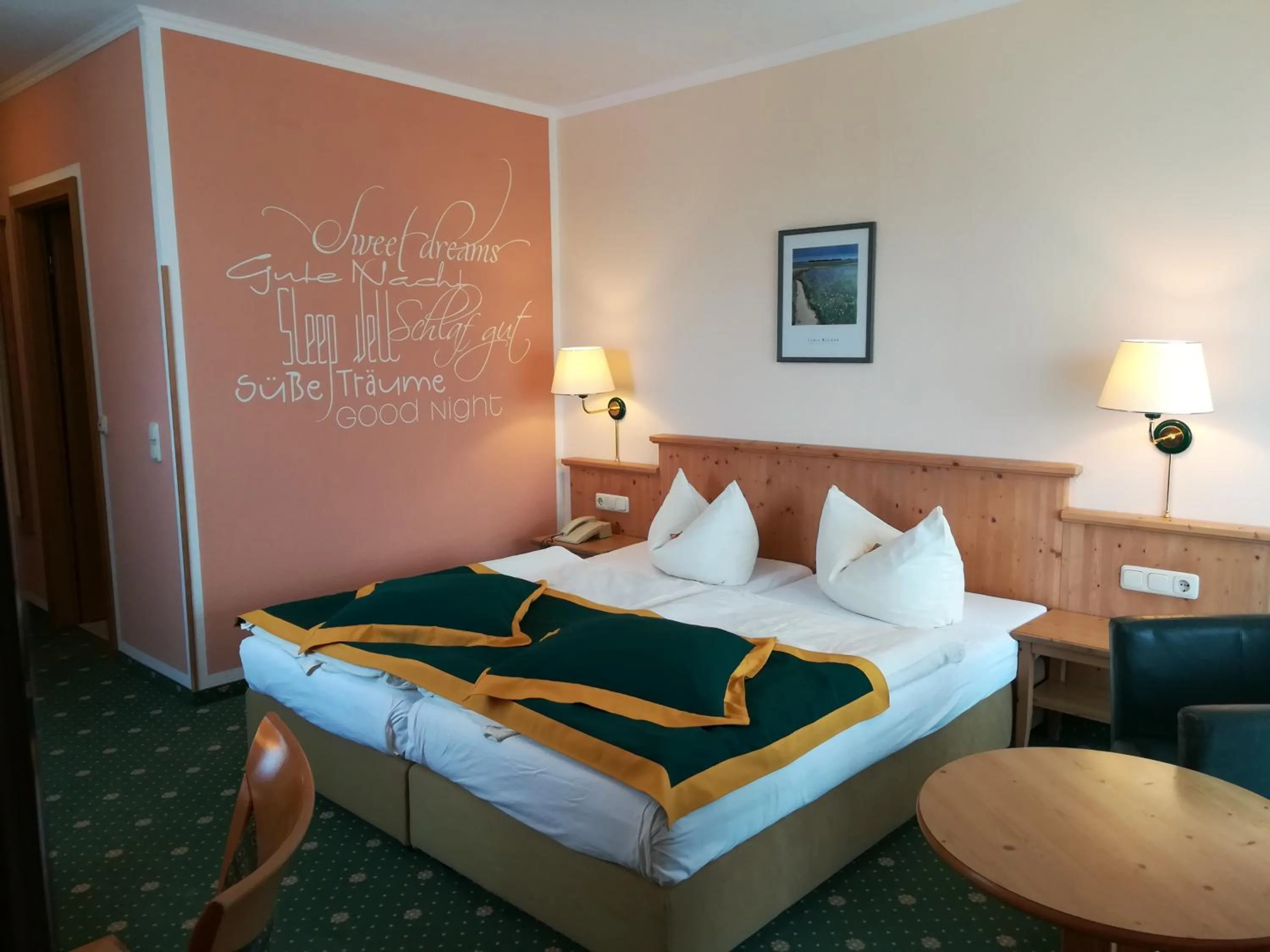 Photo of the whole room, Bed in Hotel Zum Bären