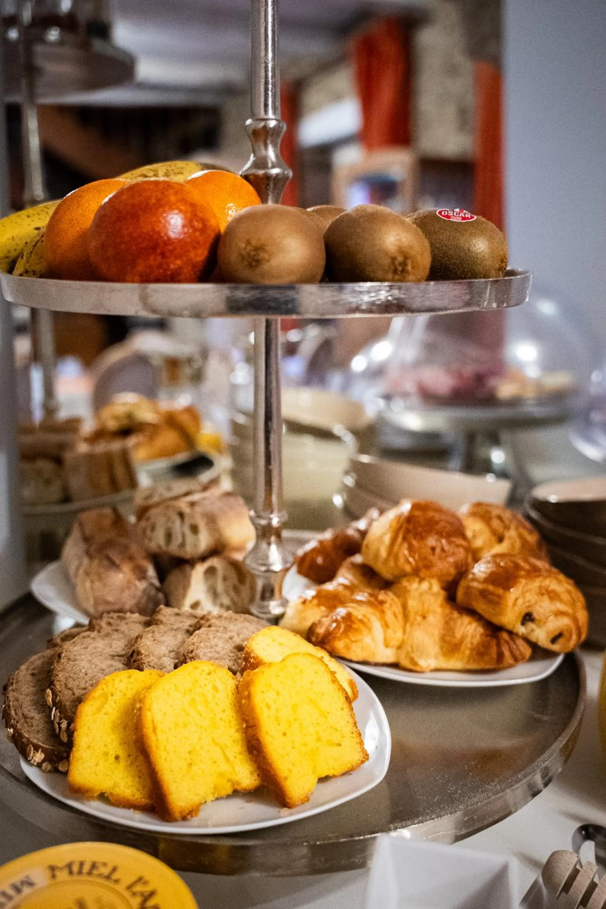 Continental breakfast in La Meffrais 1741 - Manoir Élégant - B&B - Parking - 3 min de Dinan