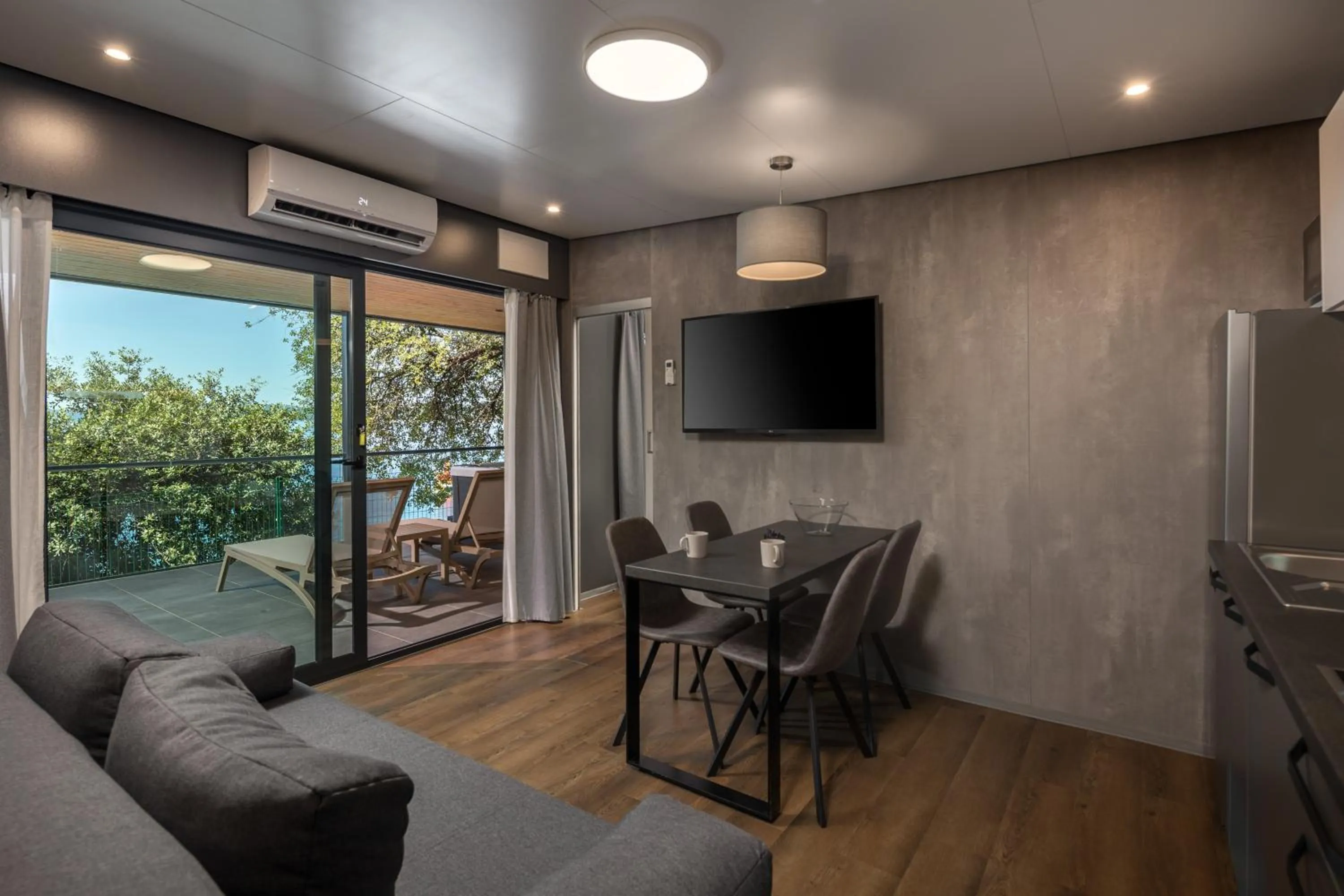 TV and multimedia in Adrialux Camping Mobile Homes