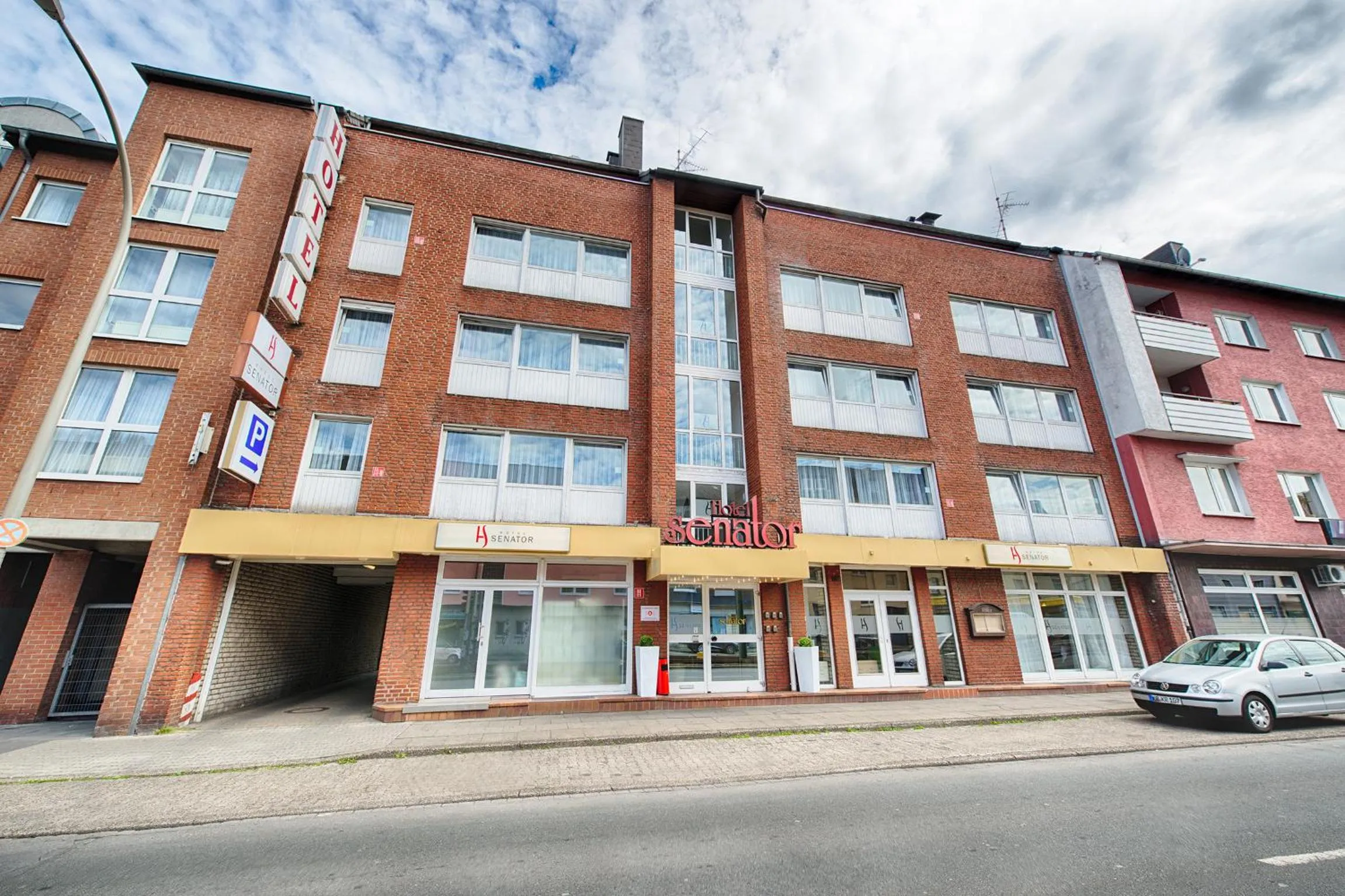 Facade/entrance in Hotel Senator