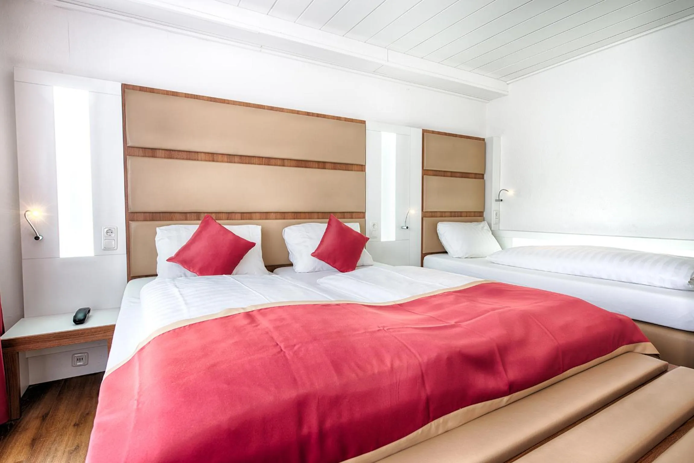 Bedroom, Bed in Hotel Senator