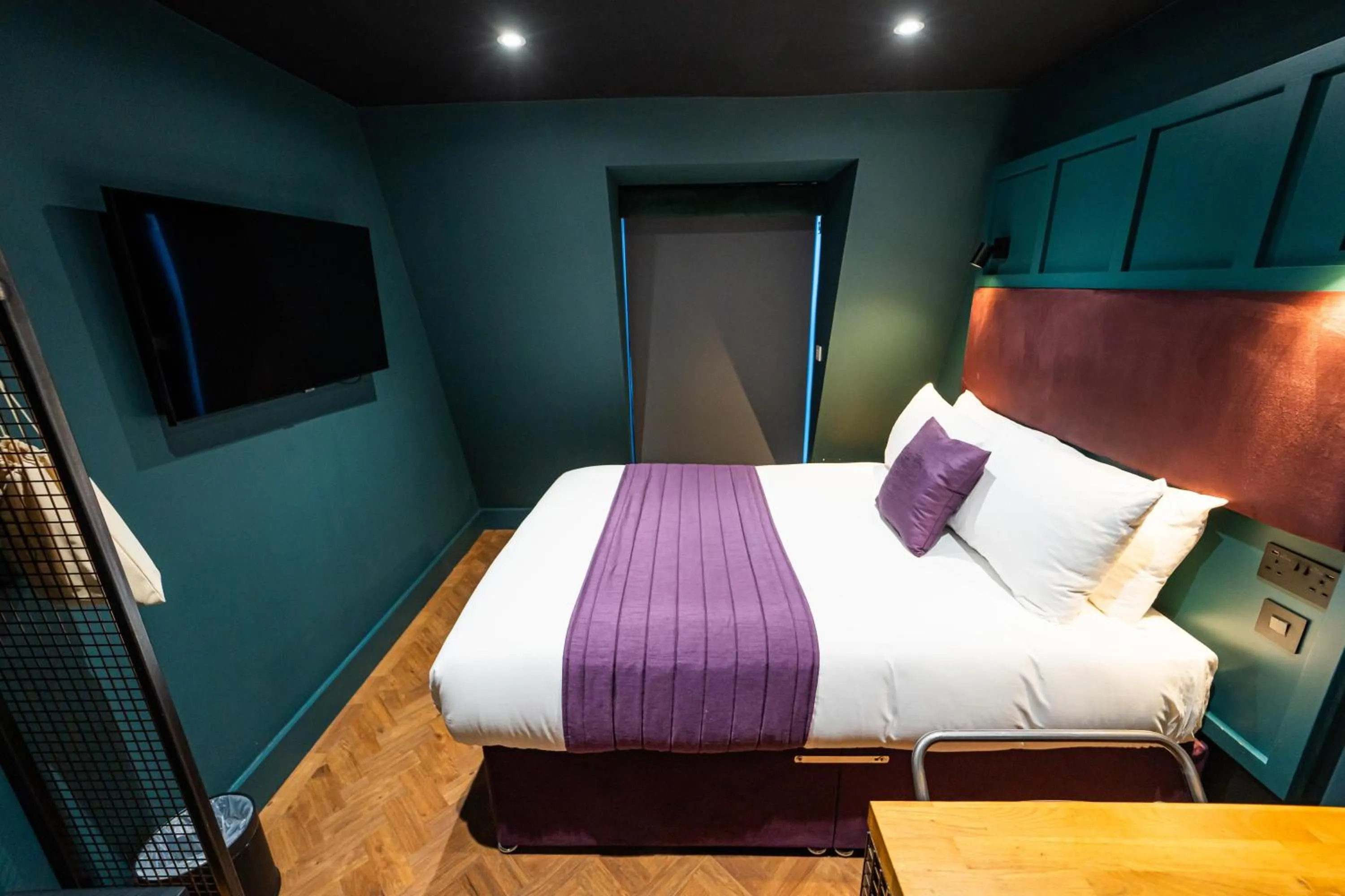 Bed in Duke Street Boutique Hotel
