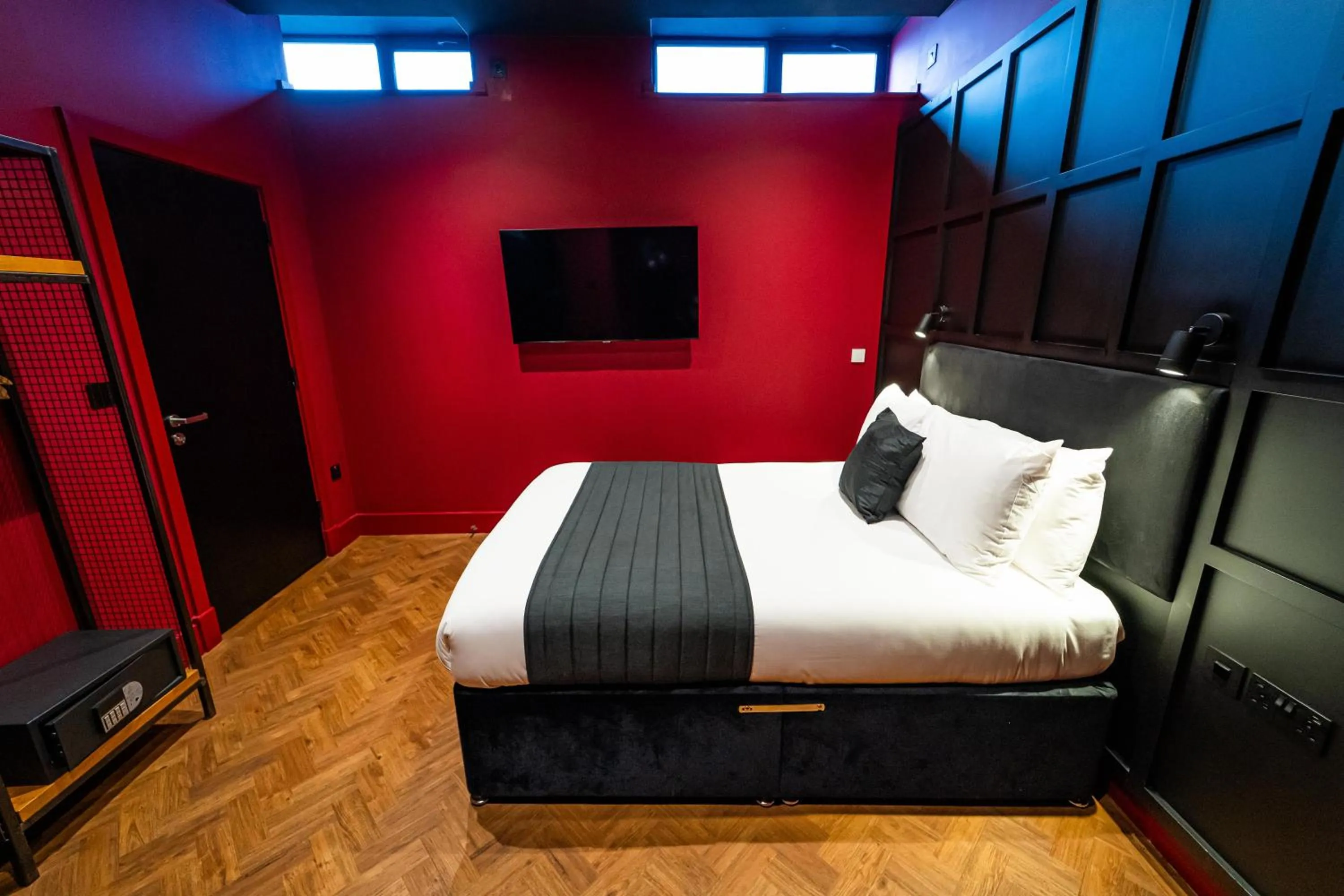 Photo of the whole room, Bed in Duke Street Boutique Hotel