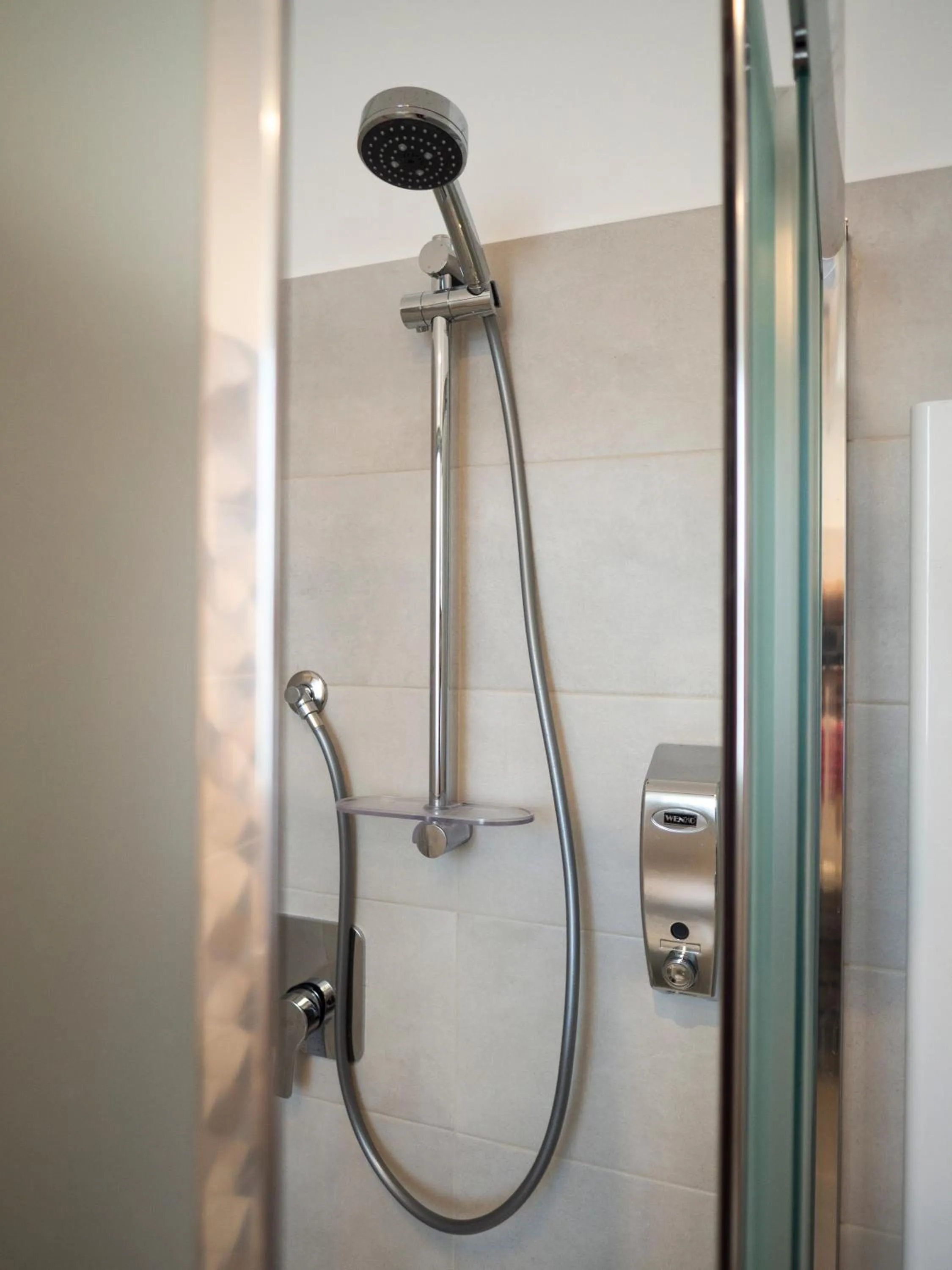 Shower in B&B Contessa dei venti