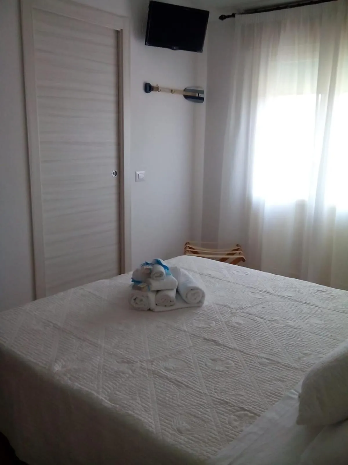Photo of the whole room in Albergo Medusa