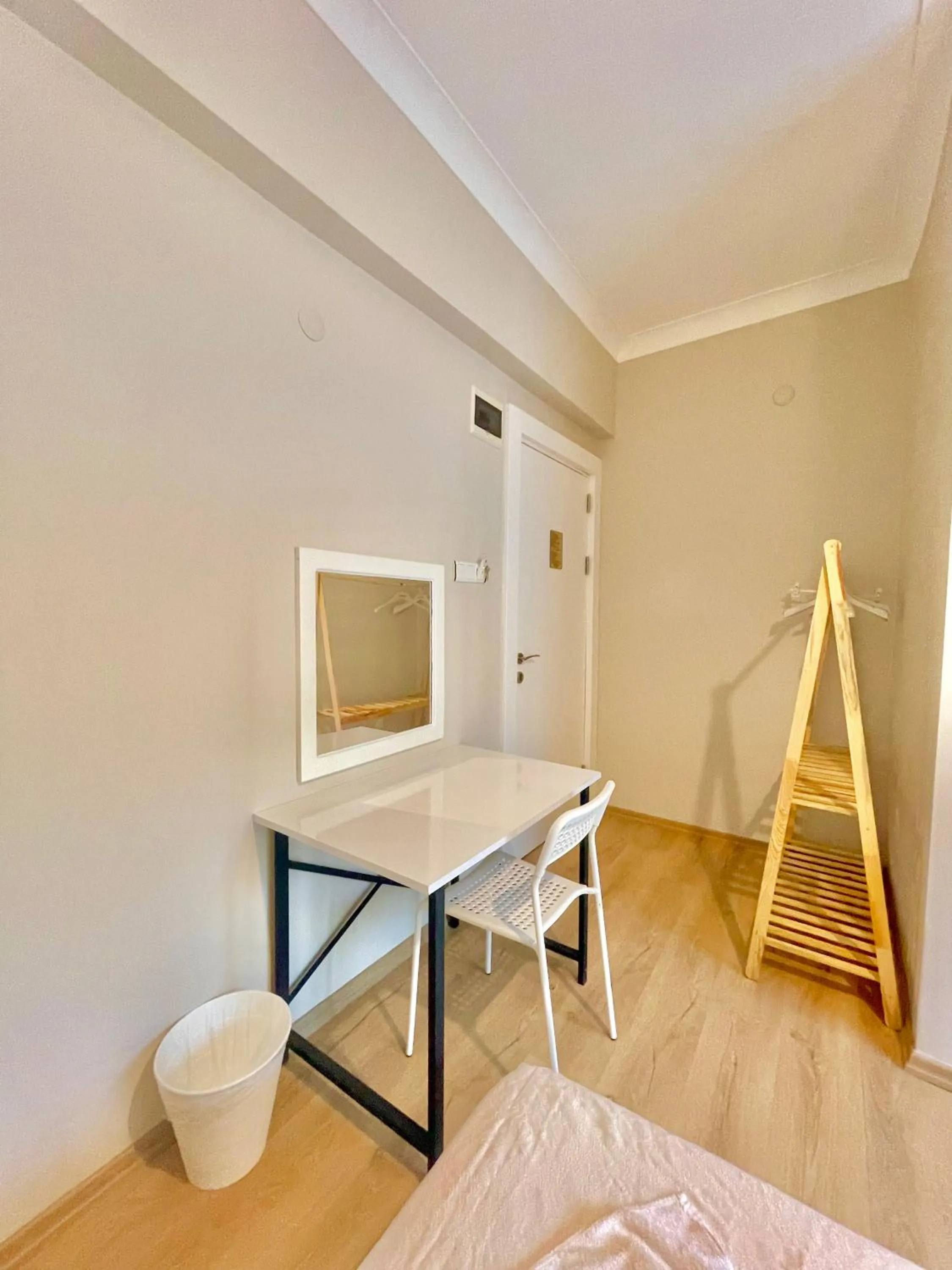 Decorative detail, Bed in Cennet Hotel