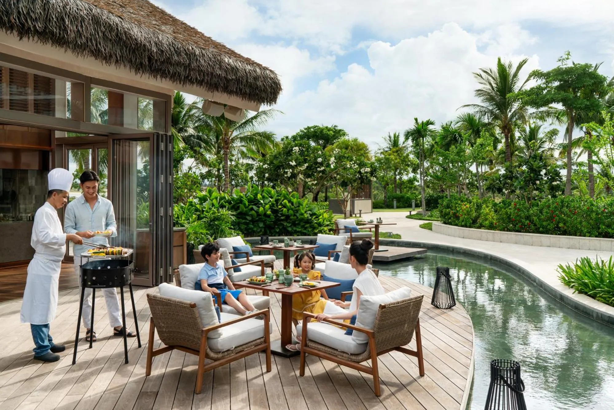 Restaurant/places to eat in New World Hoiana Hotel