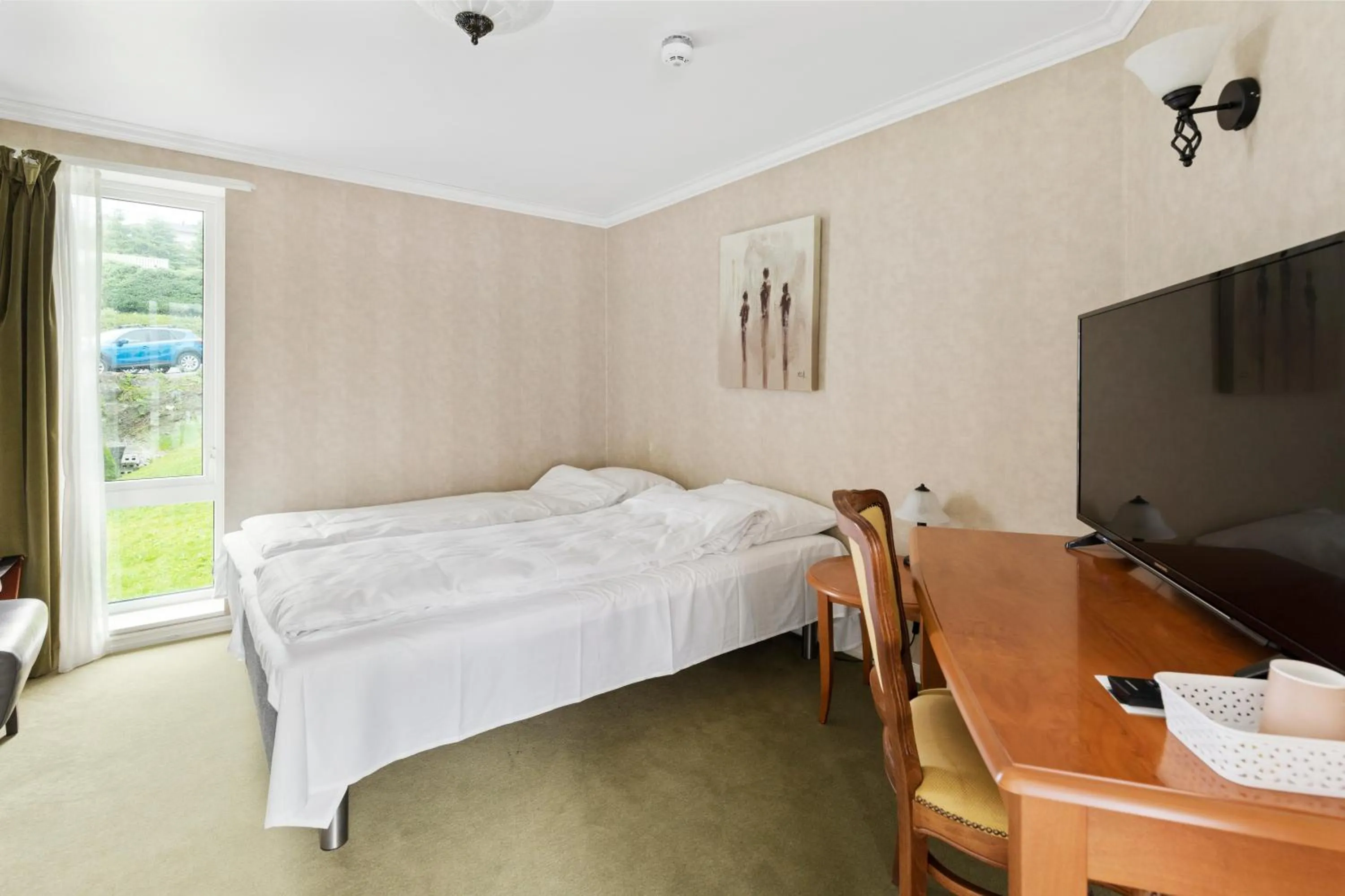 Bed in Aursnes Hotell