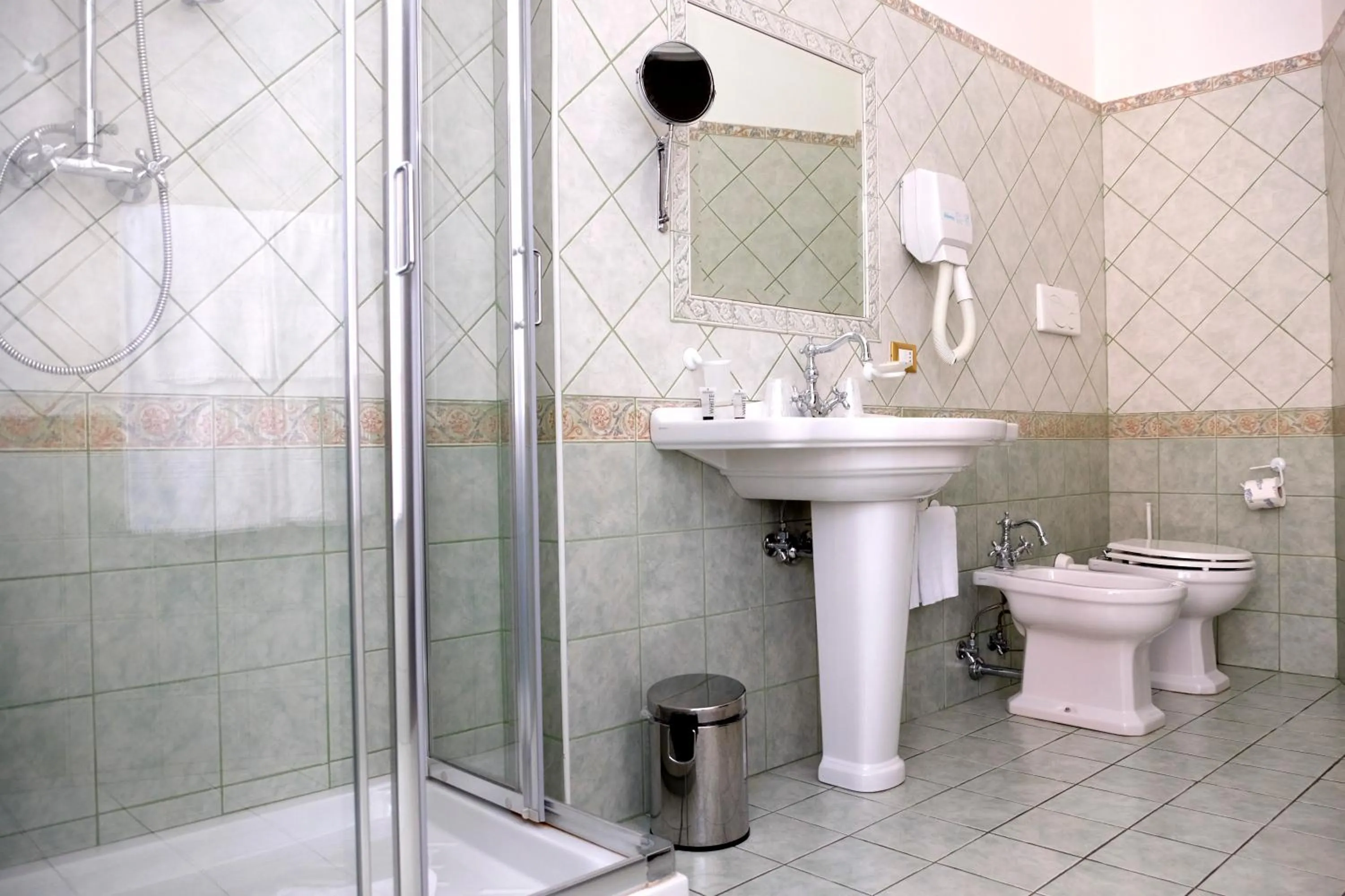 Bathroom in Sleep In Rome Ludovisi