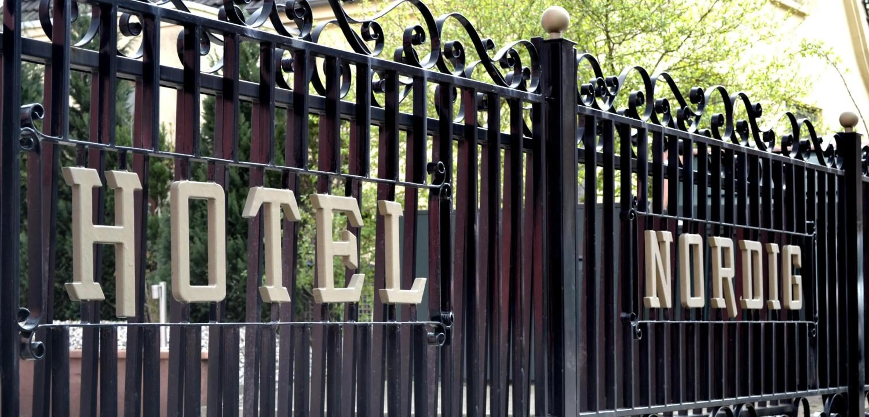 Logo/Certificate/Sign in Hotel Nordig free parking