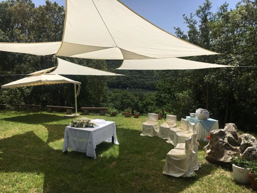 Patio in Hotel Ristorante Gusana