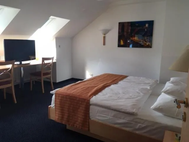 Bed in Park Hotel Post