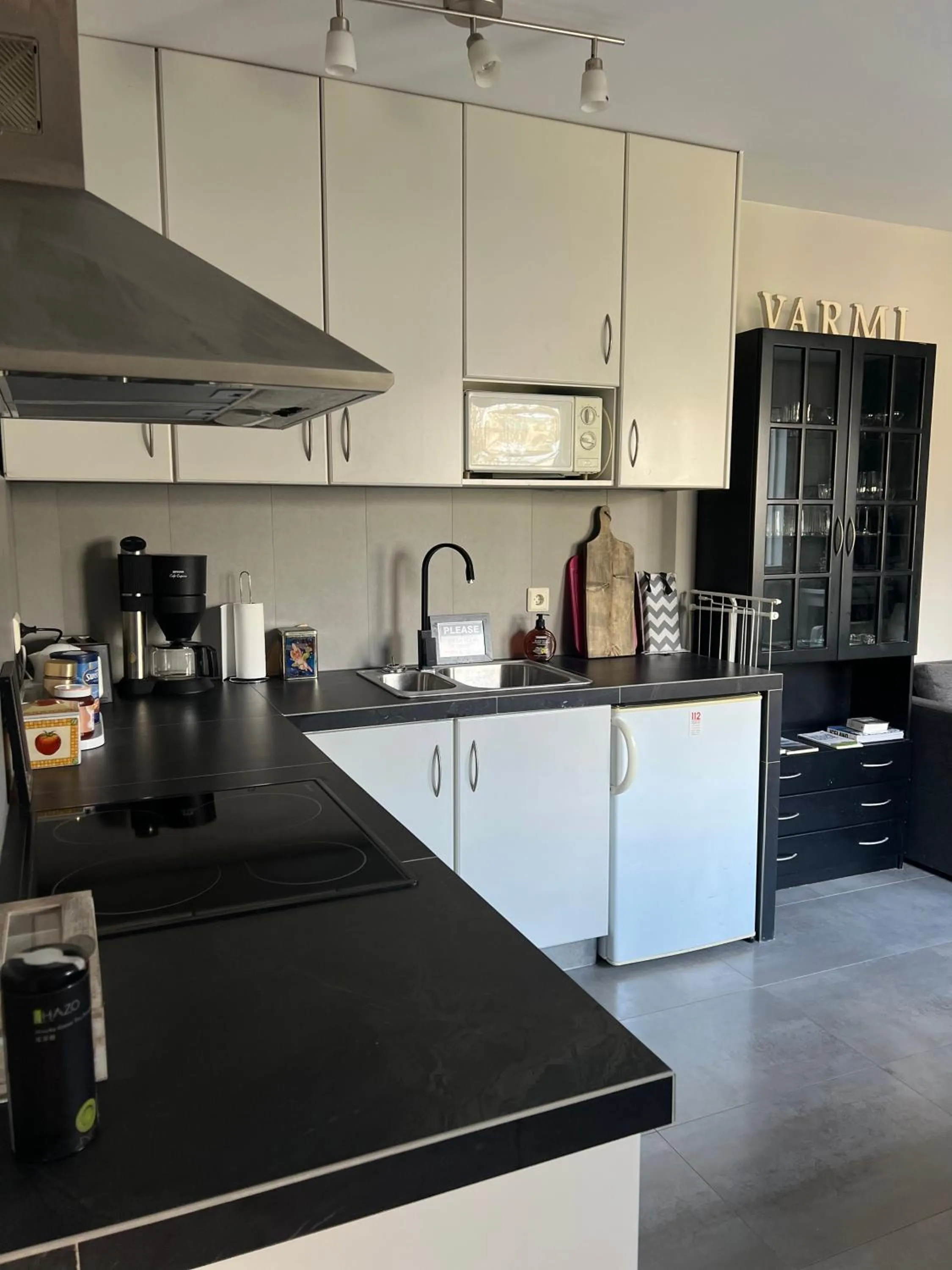 Varmi Guesthouse Apartments & rooms