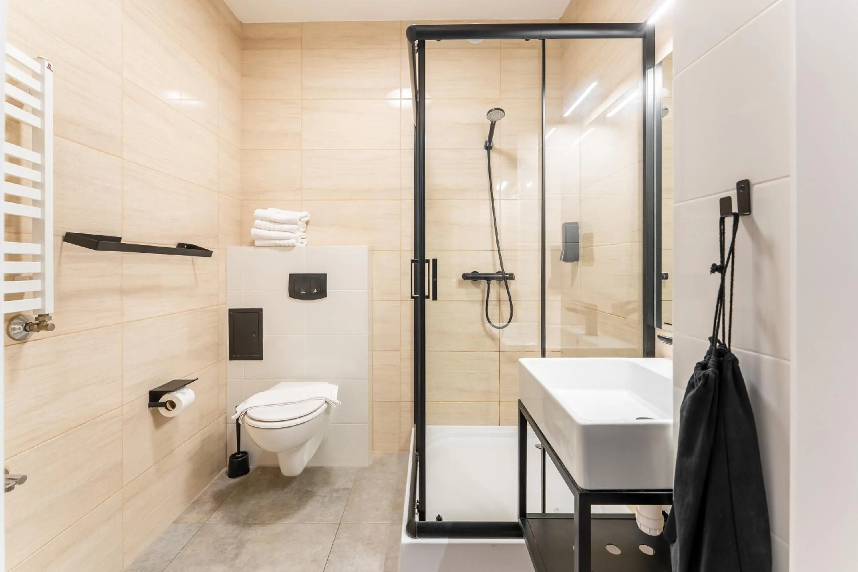 Shower in IND.U Apartamenty