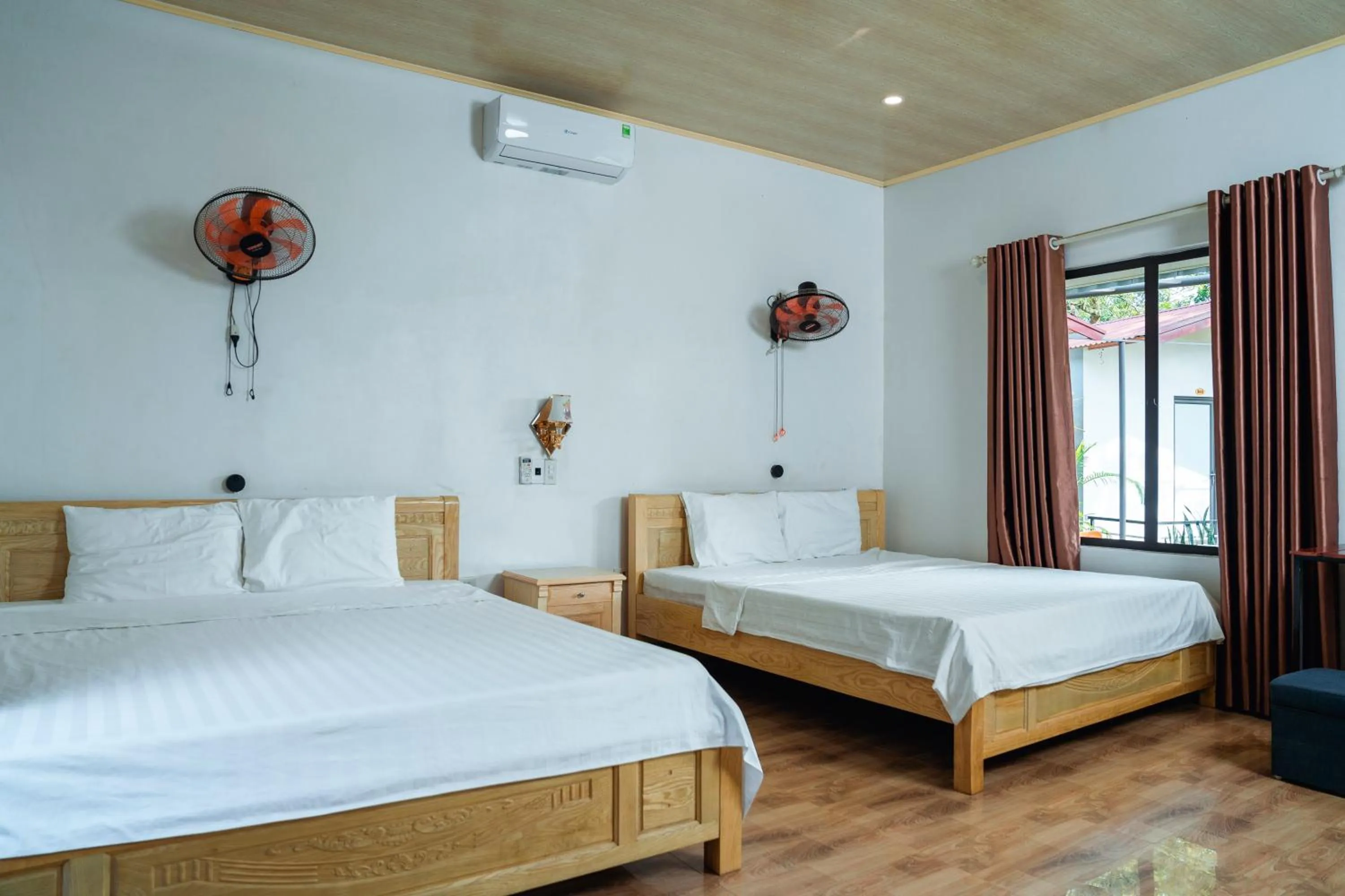 Bed in Tran Chau Garden Home