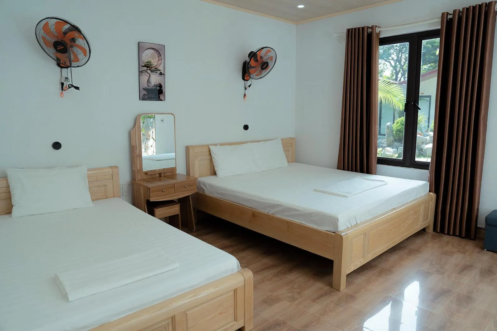 Bed in Tran Chau Garden Home