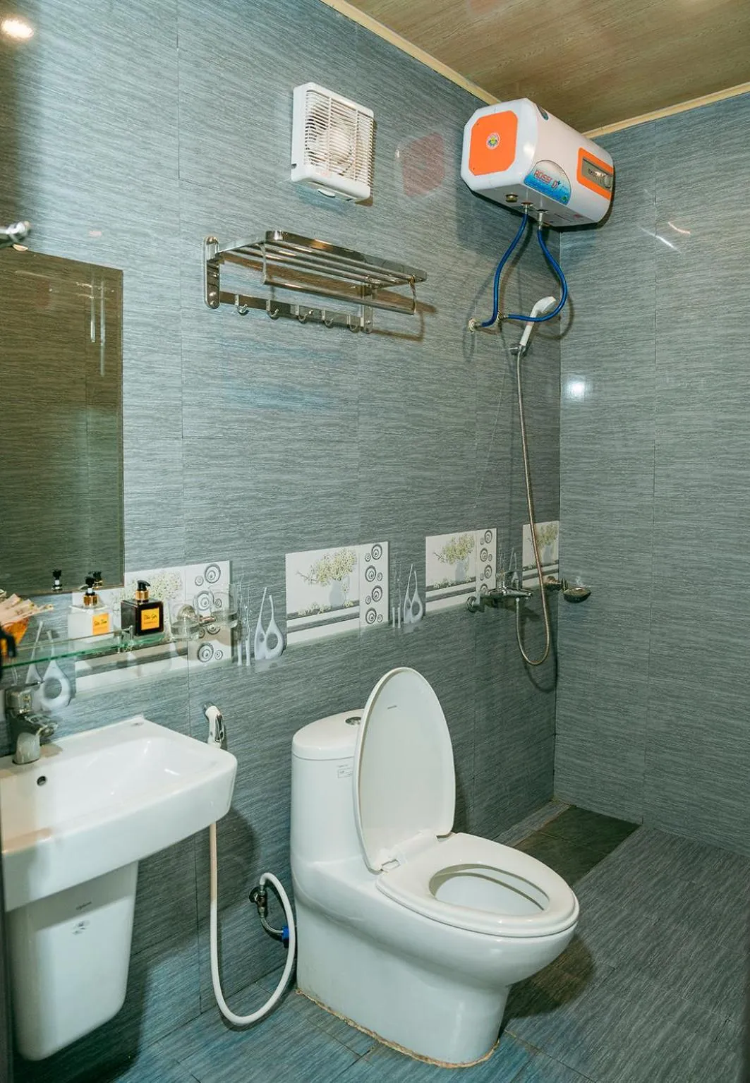 Toilet in Tran Chau Garden Home