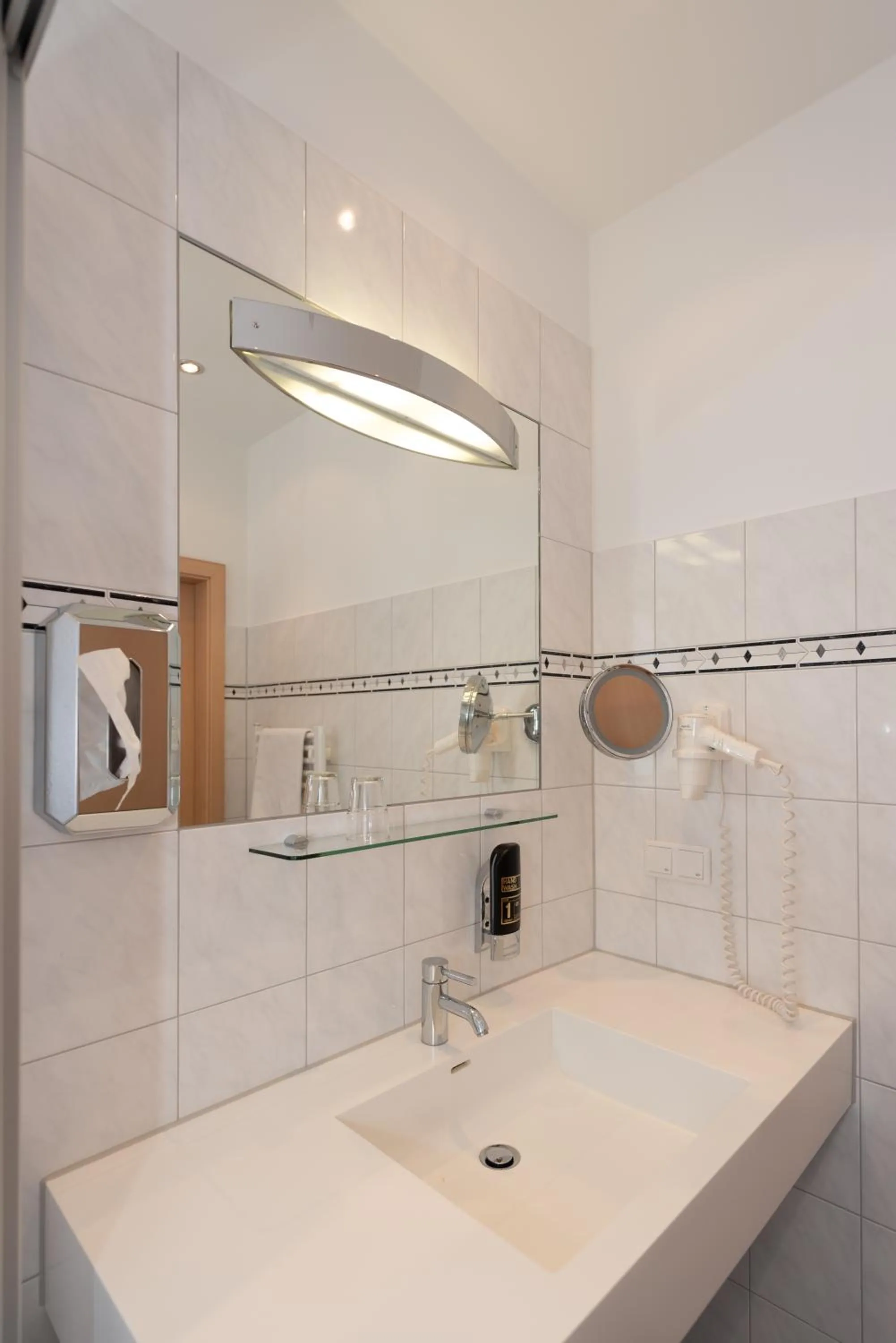 Bathroom in Hotel Europa