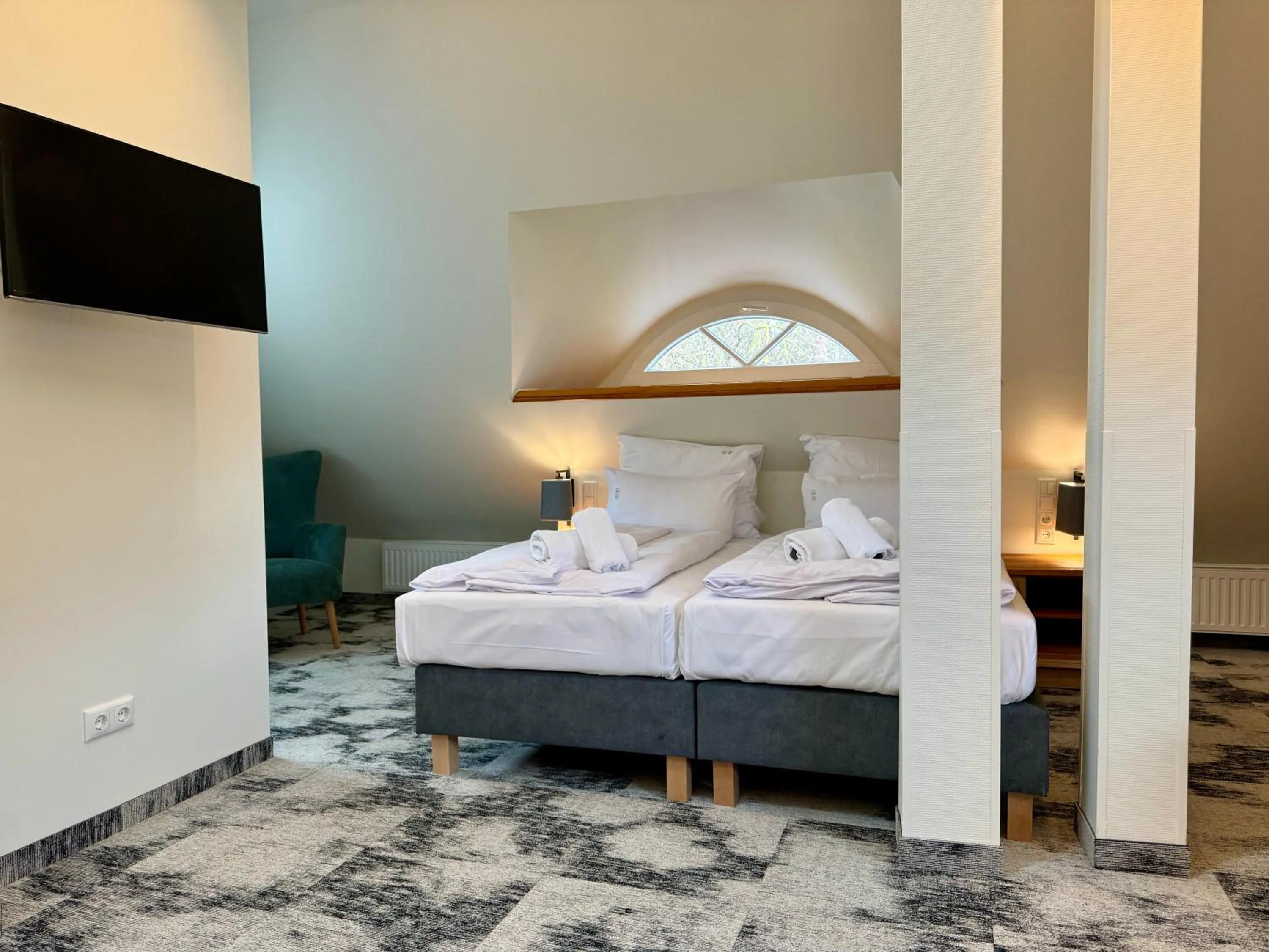 Photo of the whole room, Bed in Hotel Residenz WALDOASE