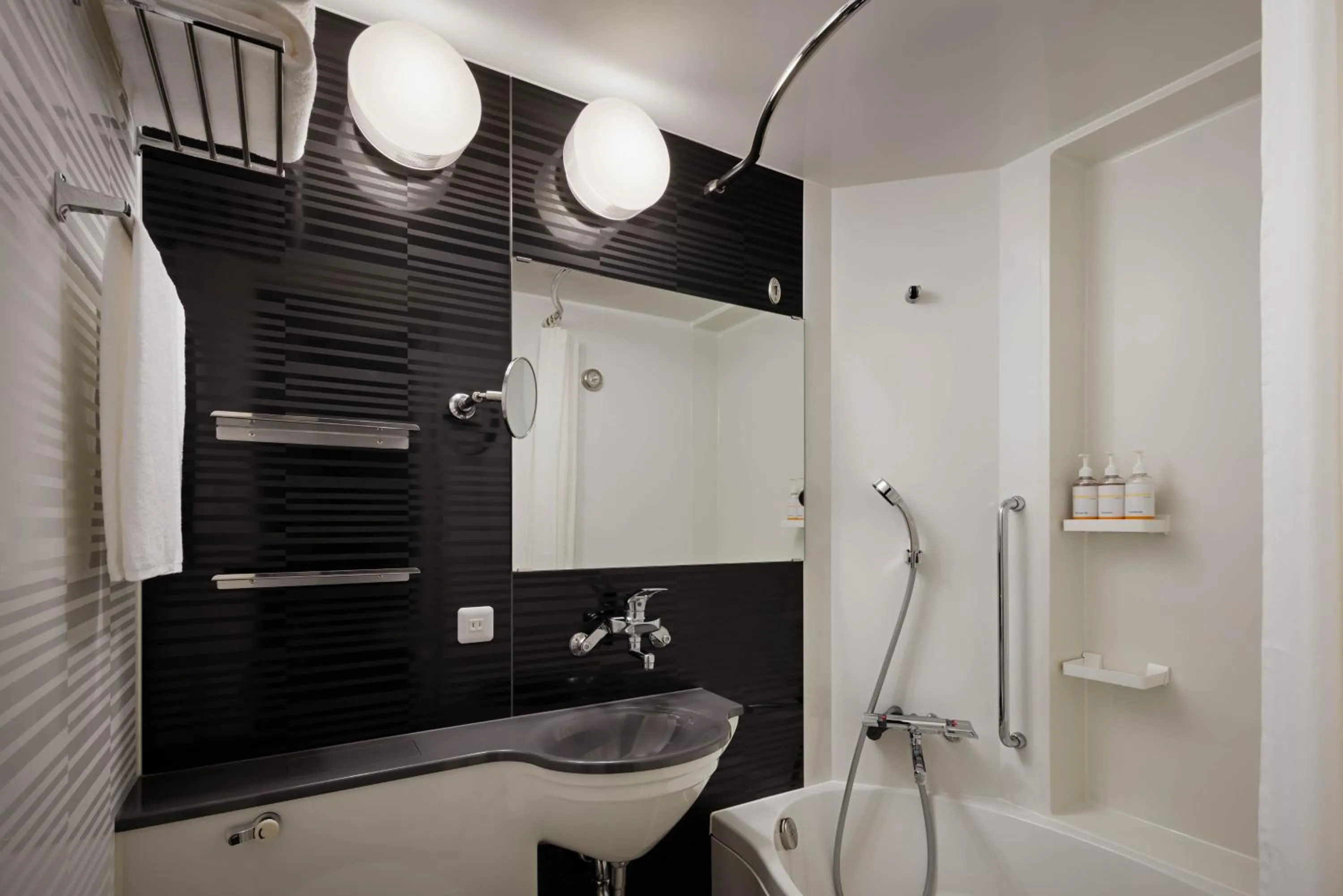 Shower in Four Points Flex by Sheraton Kyoto Oike