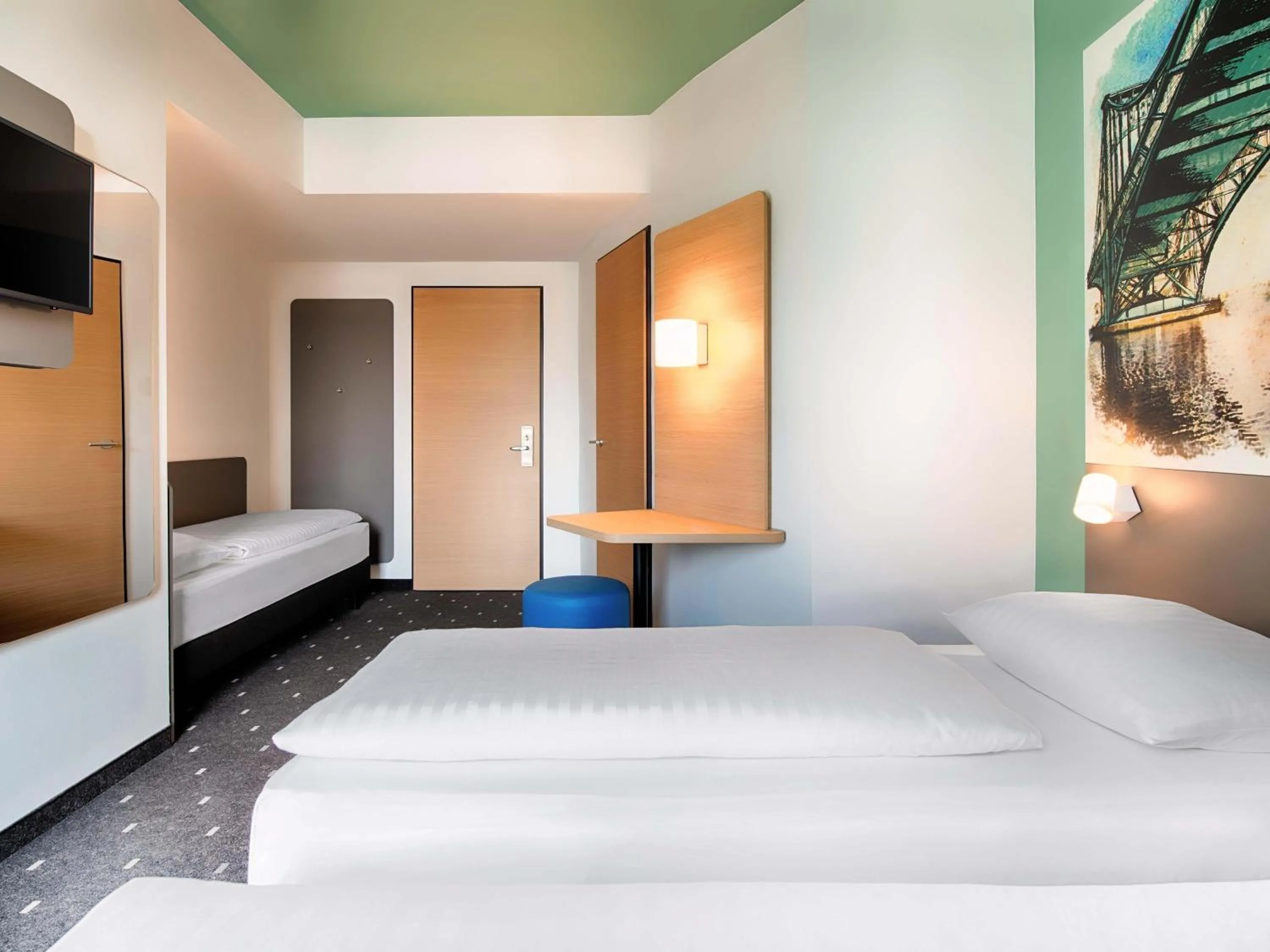 Photo of the whole room, Bed in B&B Hotel Wilhelmshaven