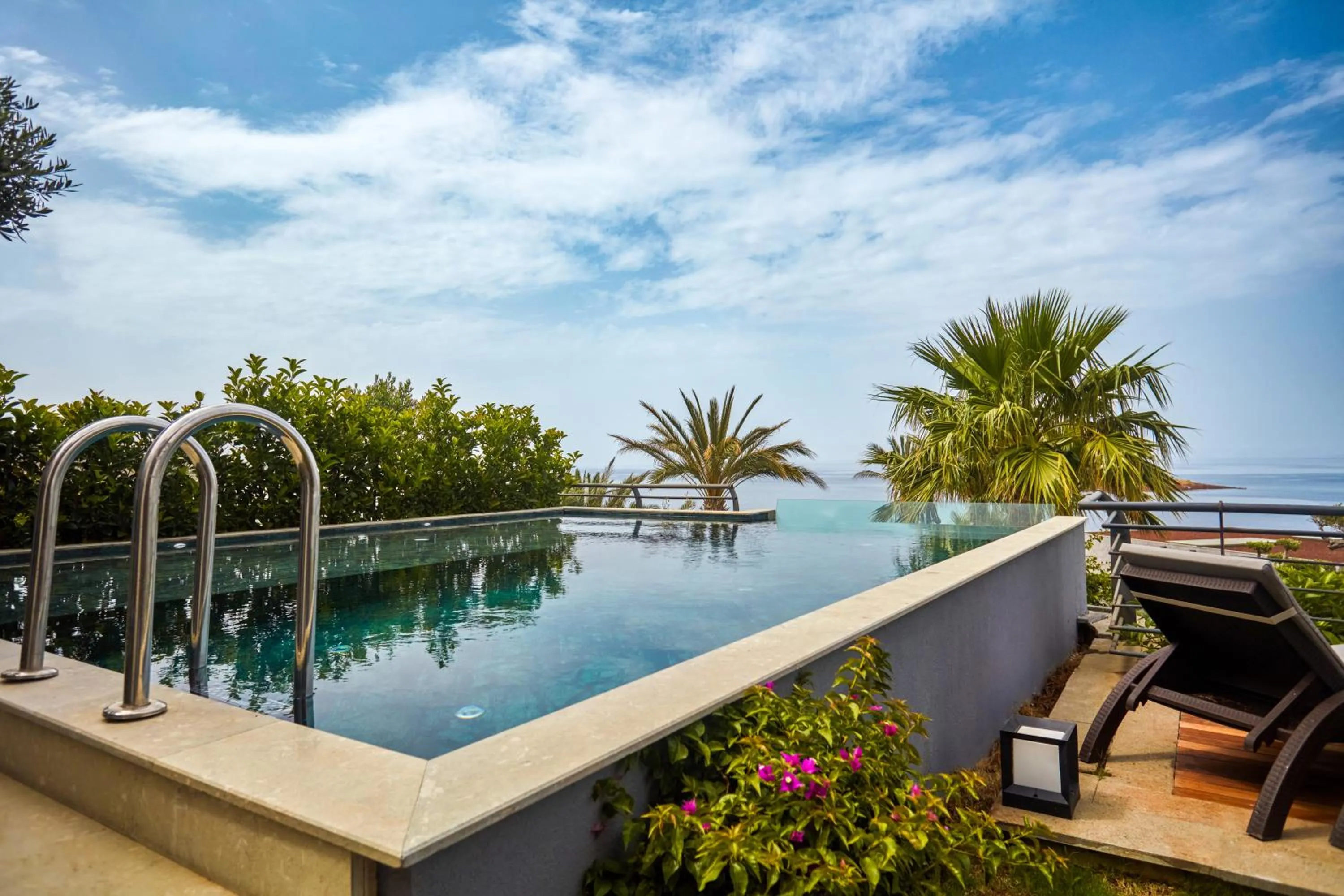 Pool view in Root Redrock Yalıkavak