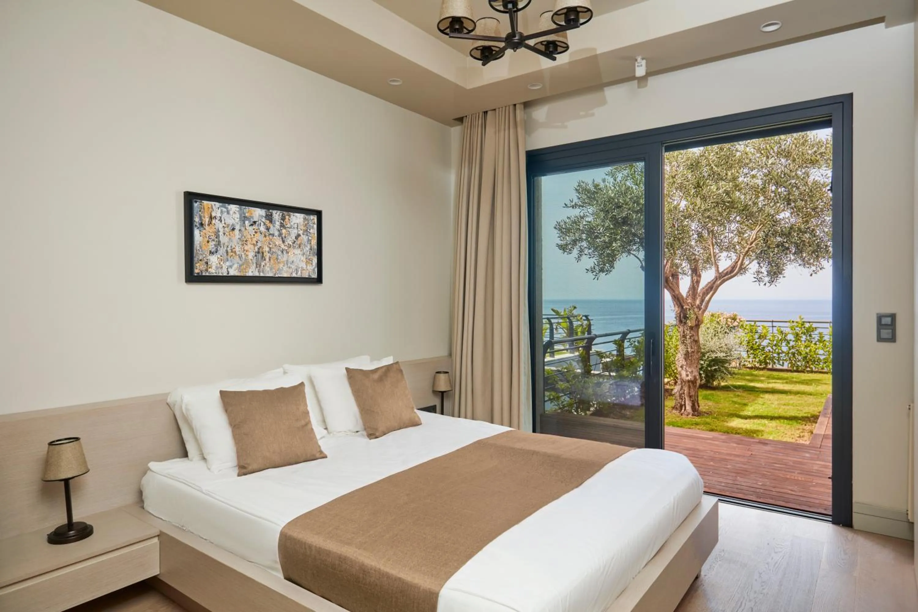 Bed in Root Redrock Yalıkavak