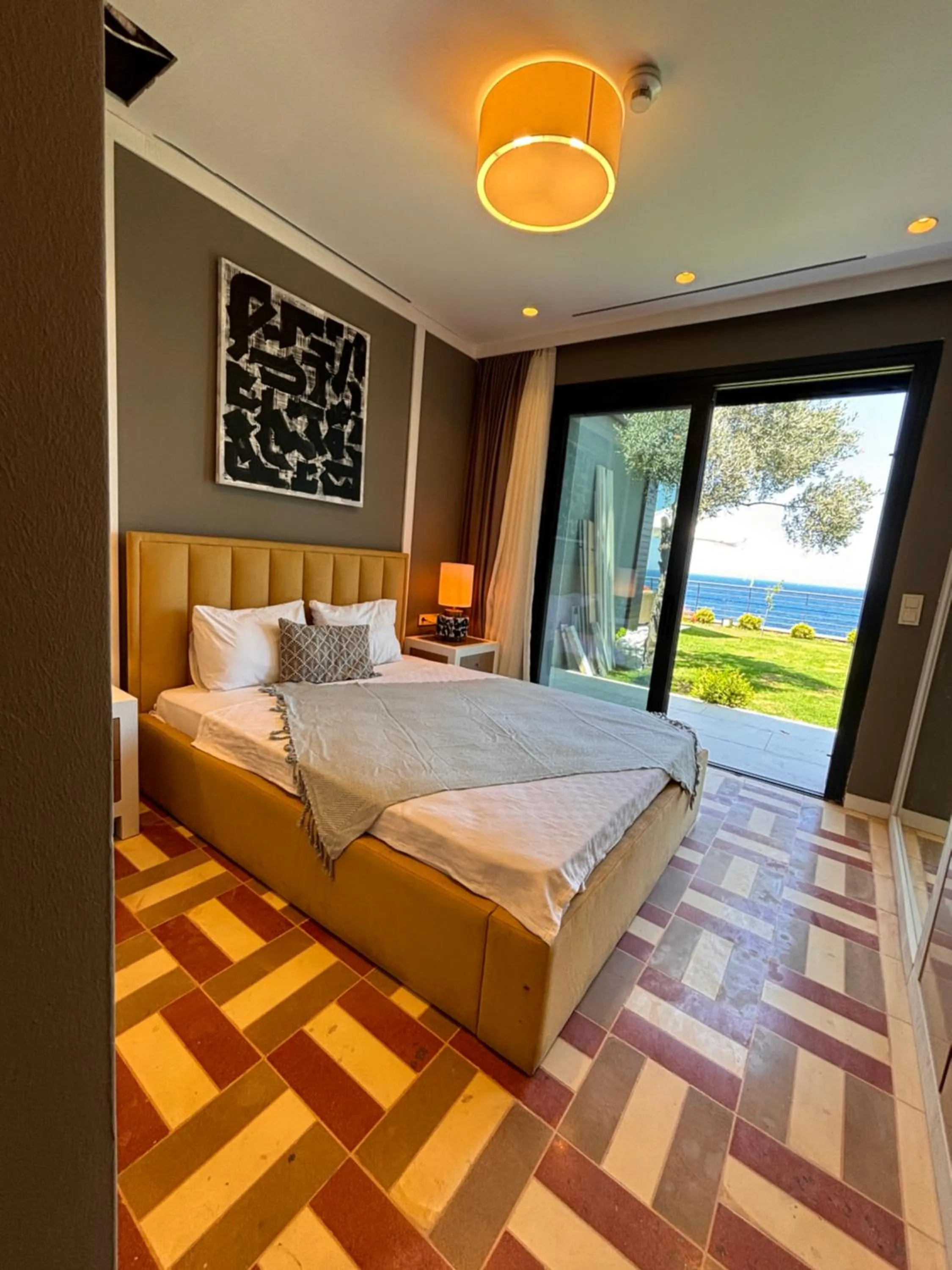 Bed in Root Redrock Yalıkavak