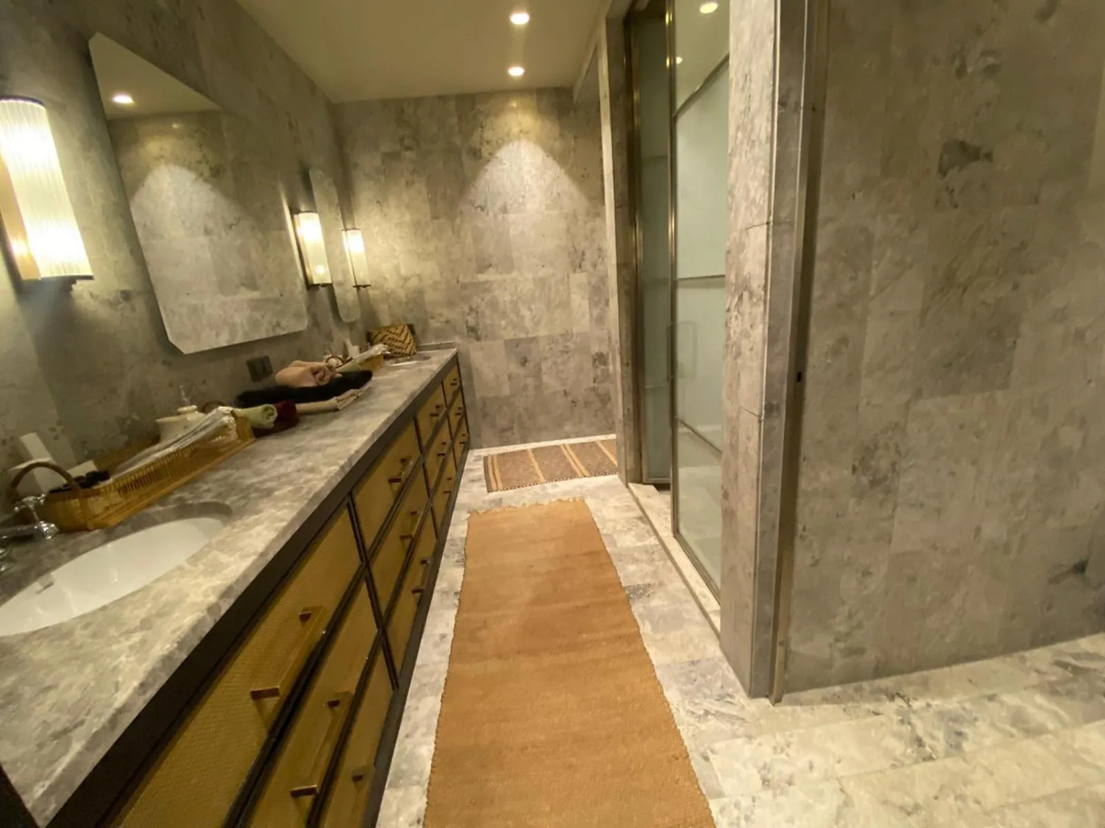 Shower in Root Redrock Yalıkavak