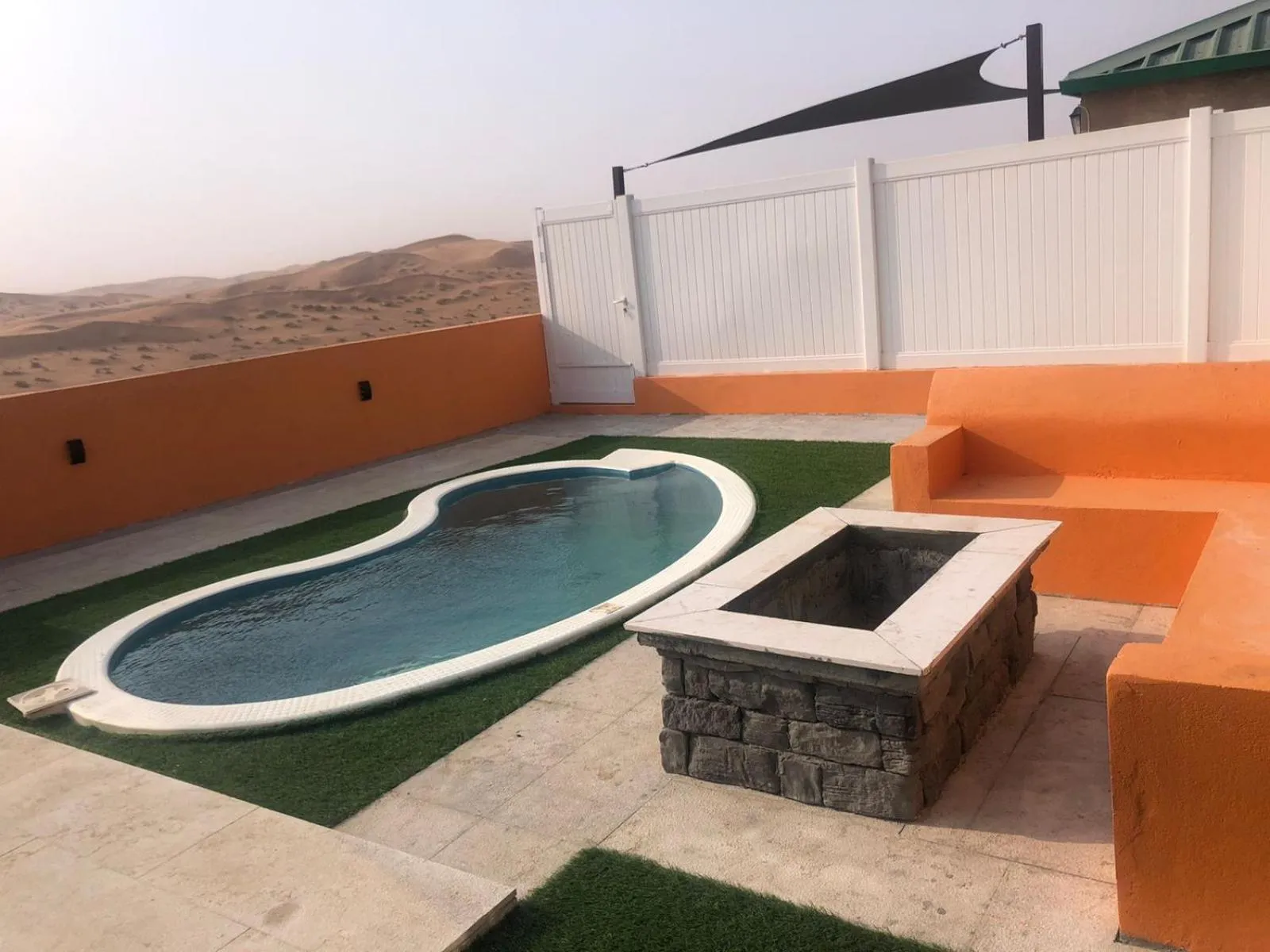 Desert Inn Resort and Camp